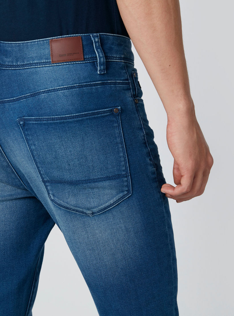 جينز سكيني بخصر منخفض وجيوب-men-clothing-bottoms-jeans-image-5