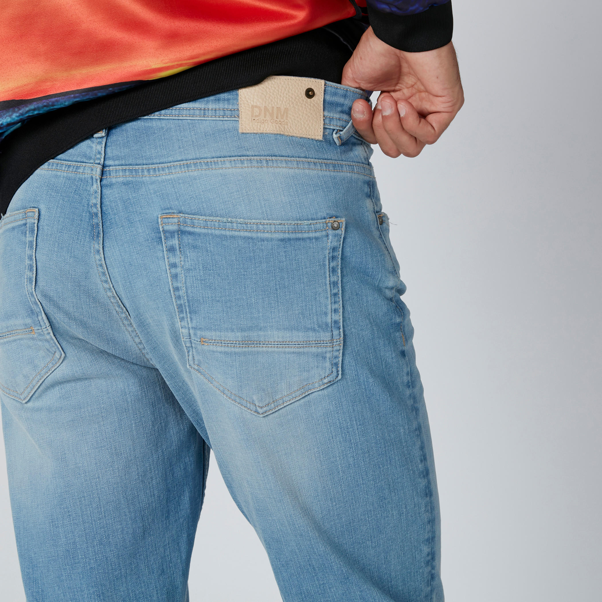 بنطال جينز سكيني بخصر منخفض وجيوب-men-clothing-bottoms-jeans-image-4