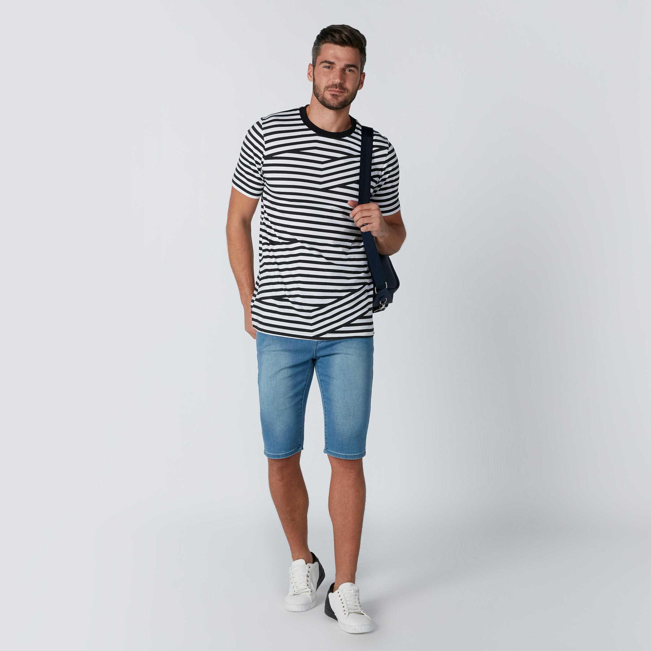 شورت من الدينم برباط وجيوب-men-clothing-bottoms-shorts-image-2