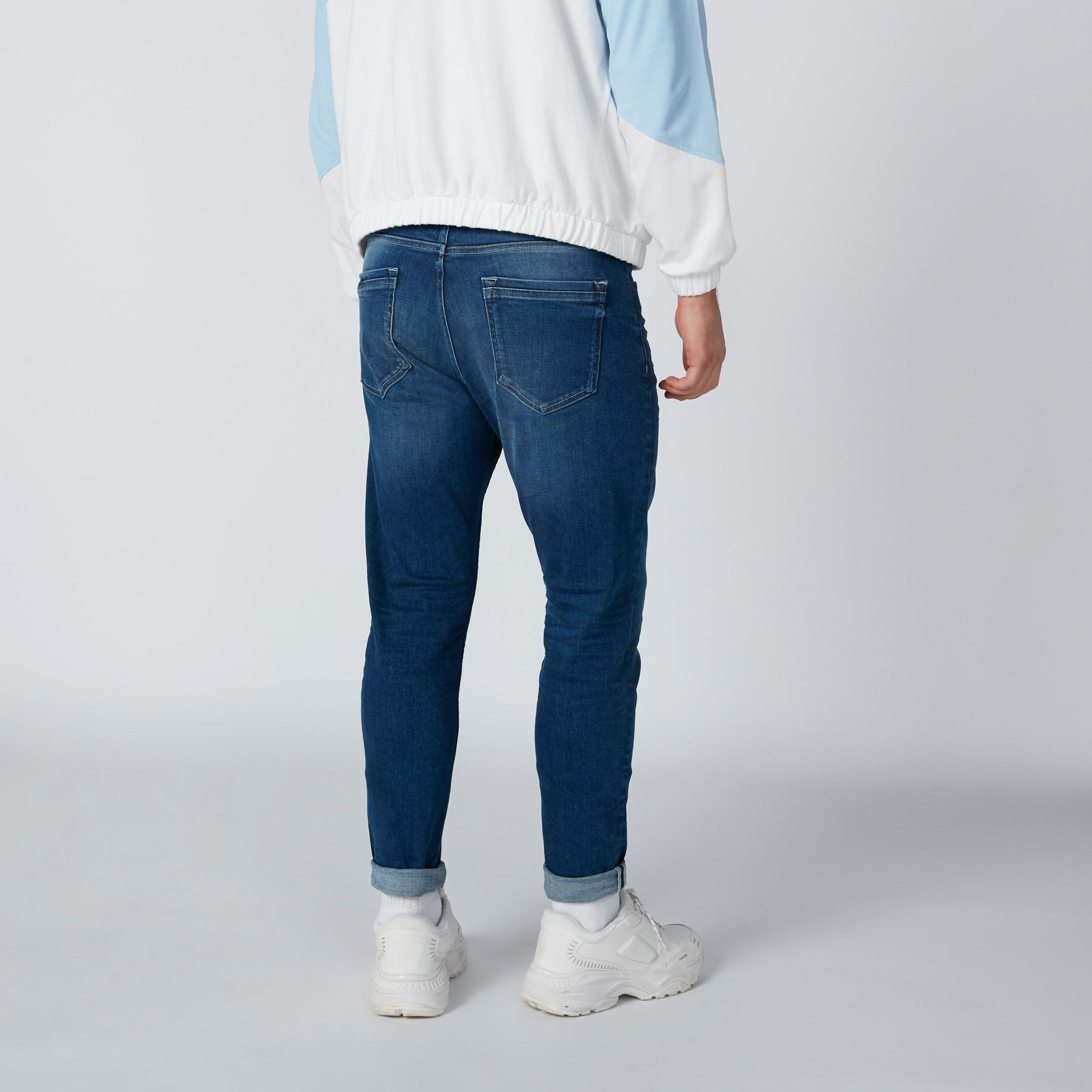 بنطلون جينز بخصر منخفض مع إمكانية إعادة استخدام الصبغ والماء-men-clothing-bottoms-jeans-image-2