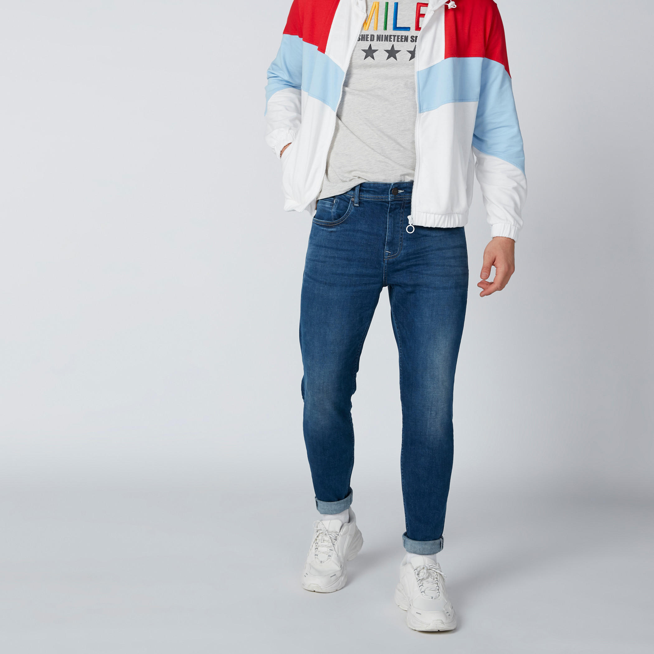 بنطلون جينز بخصر منخفض مع إمكانية إعادة استخدام الصبغ والماء-men-clothing-bottoms-jeans-image-3
