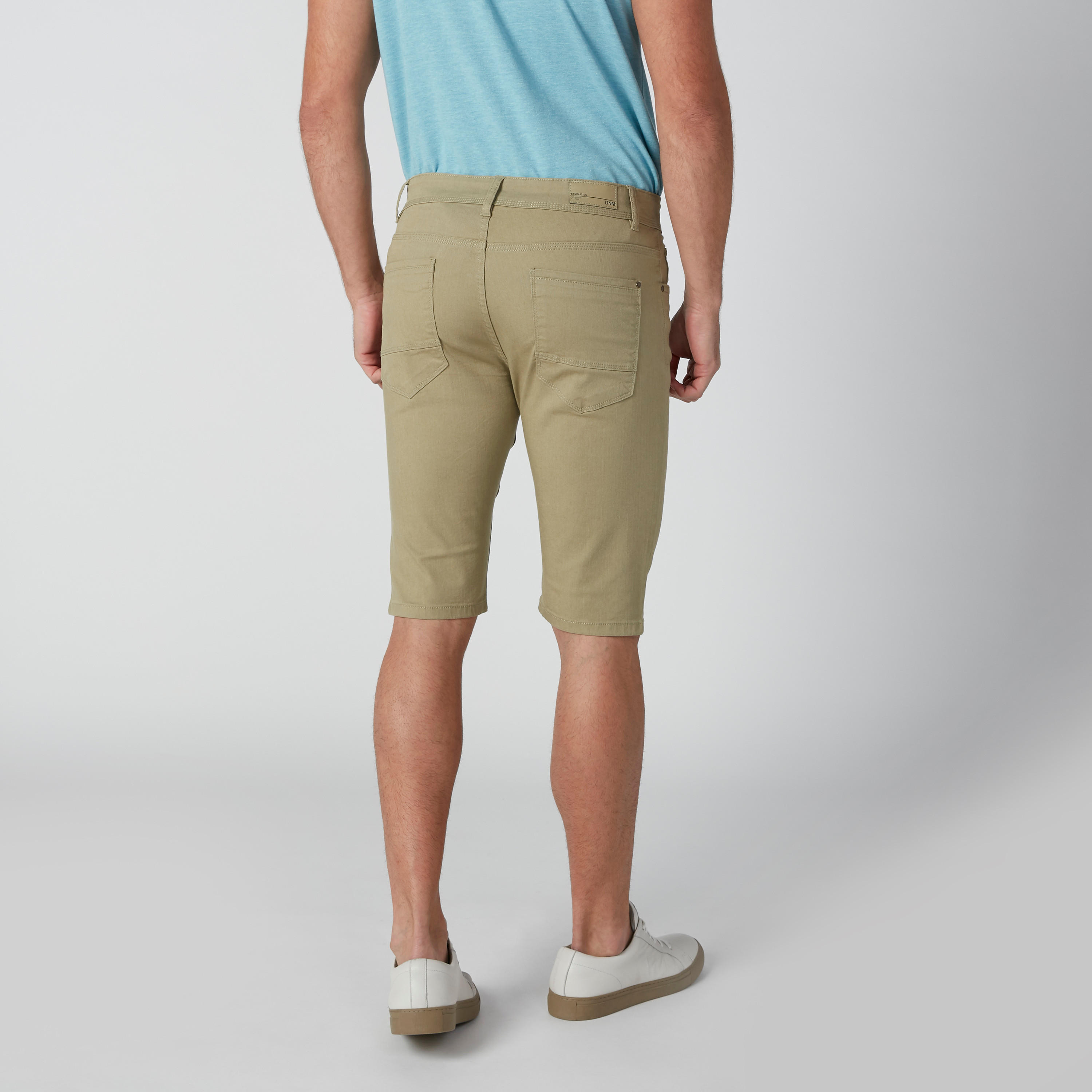 شورت مستدام بخصر منخفض وجيوب-men-clothing-bottoms-shorts-image-2