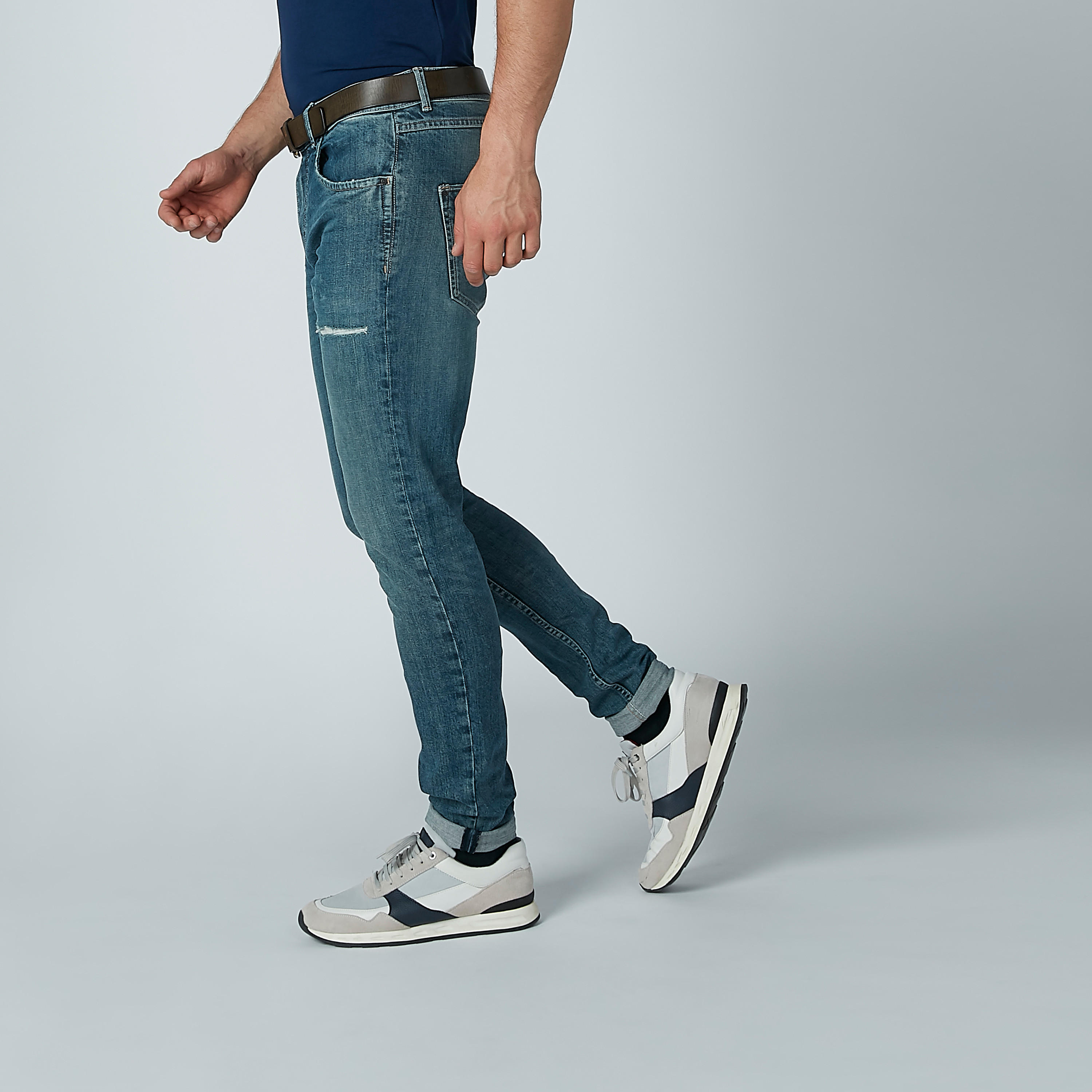 بنطال جينز طويل ممزق بجيوب-men-clothing-bottoms-jeans-image-3