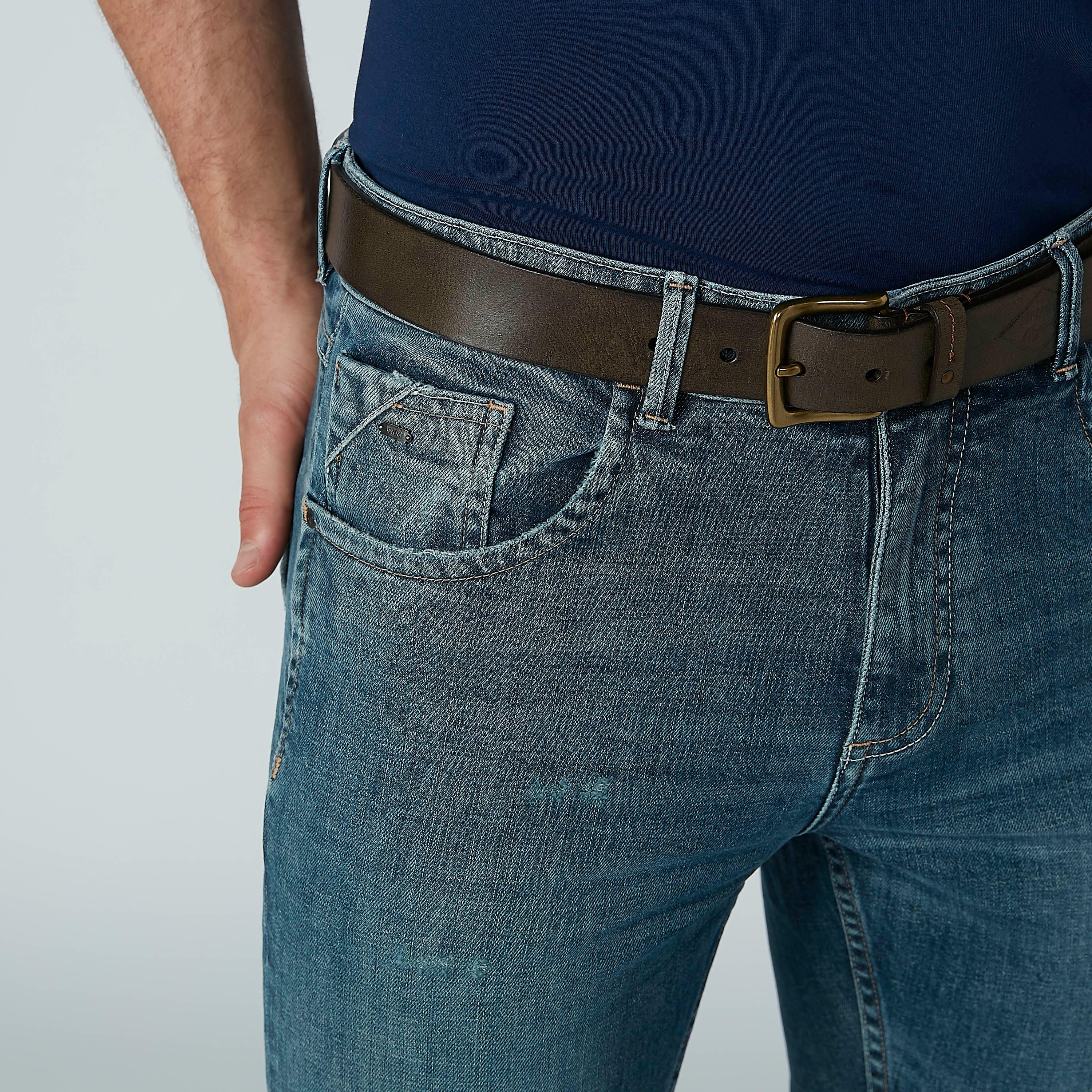 بنطال جينز طويل ممزق بجيوب-men-clothing-bottoms-jeans-image-5