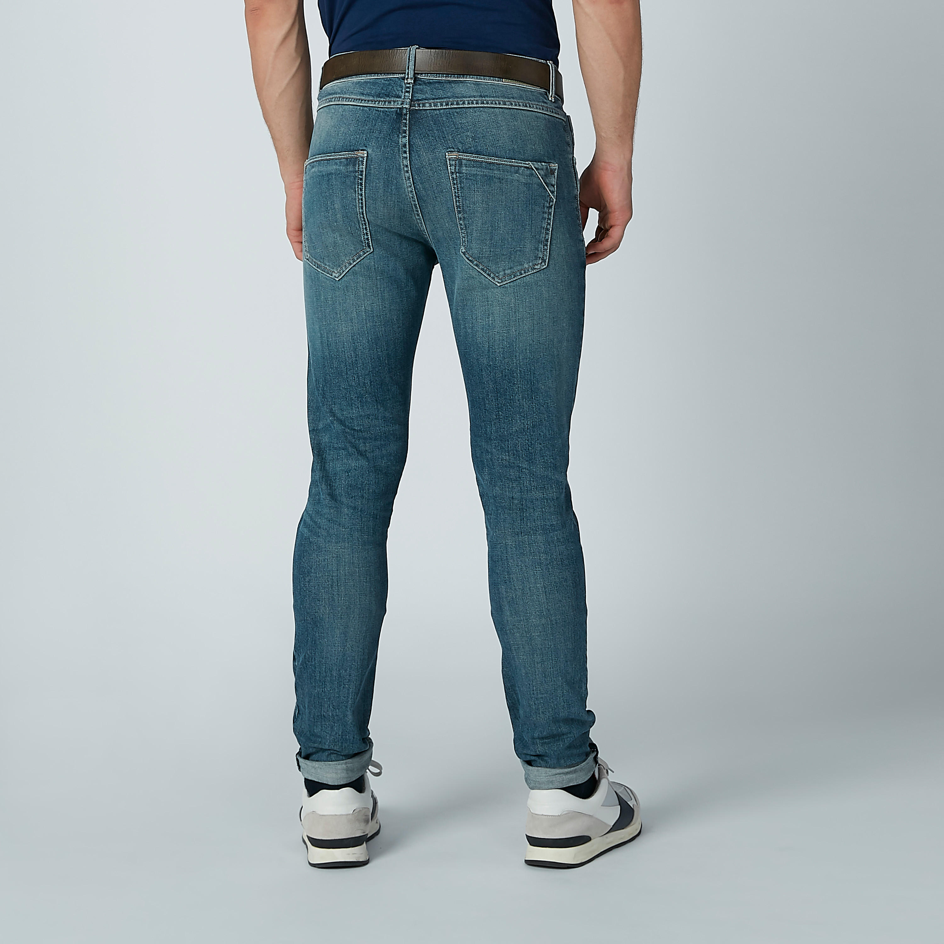 بنطال جينز طويل ممزق بجيوب-men-clothing-bottoms-jeans-image-4