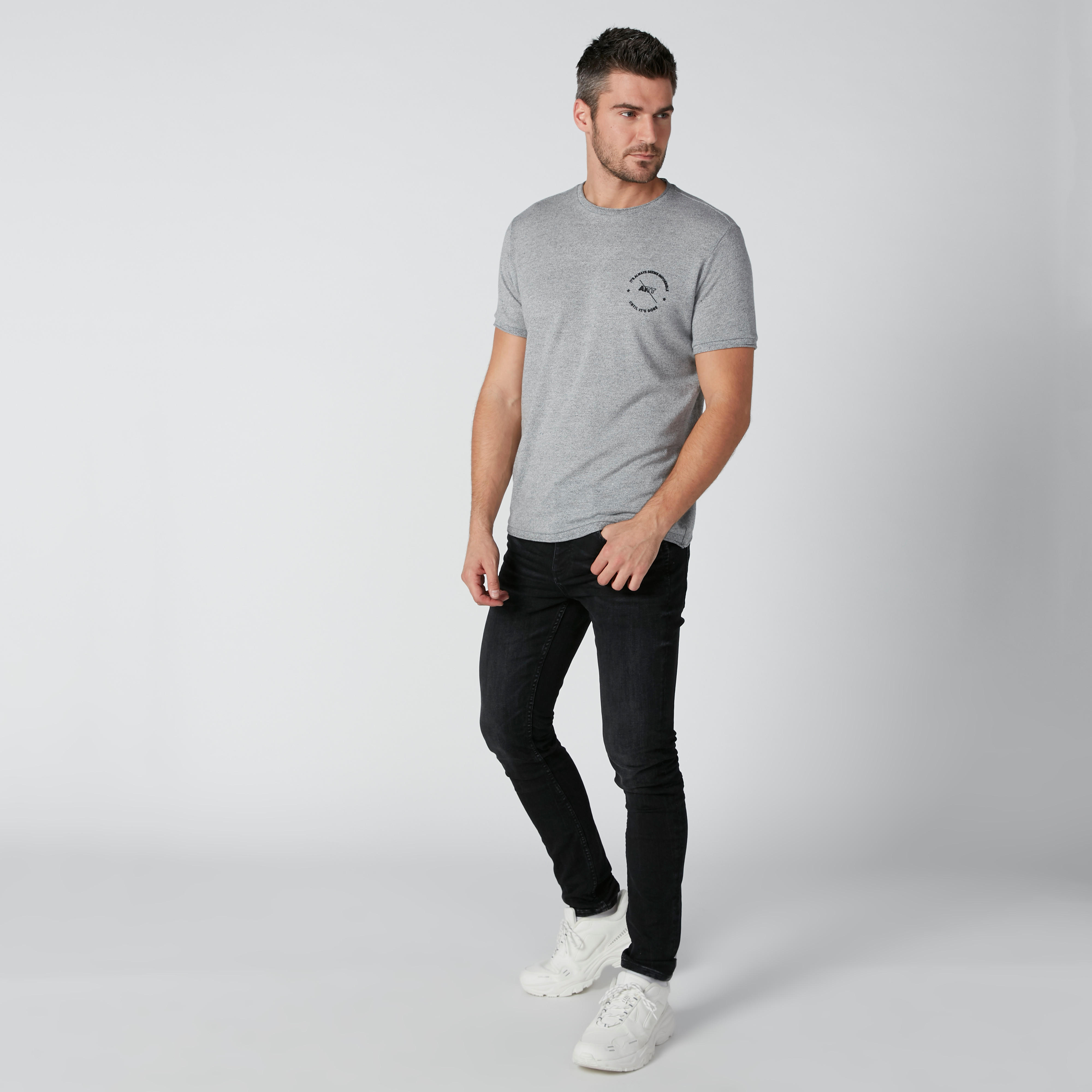 بنطال جينز طويل سليم فيت بجيوب-men-clothing-bottoms-jeans-image-1