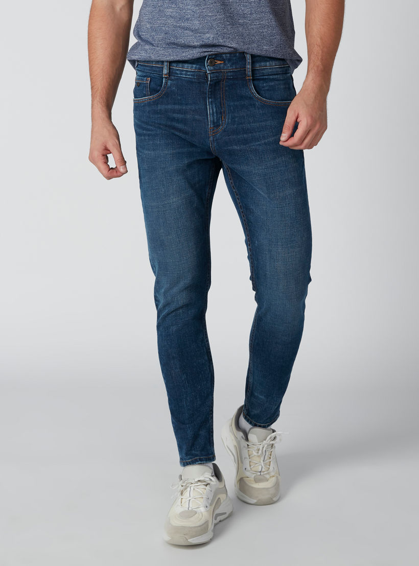 بنطال جينز طويل بقصة عاديّة وجيوب-men-clothing-bottoms-jeans-image-2