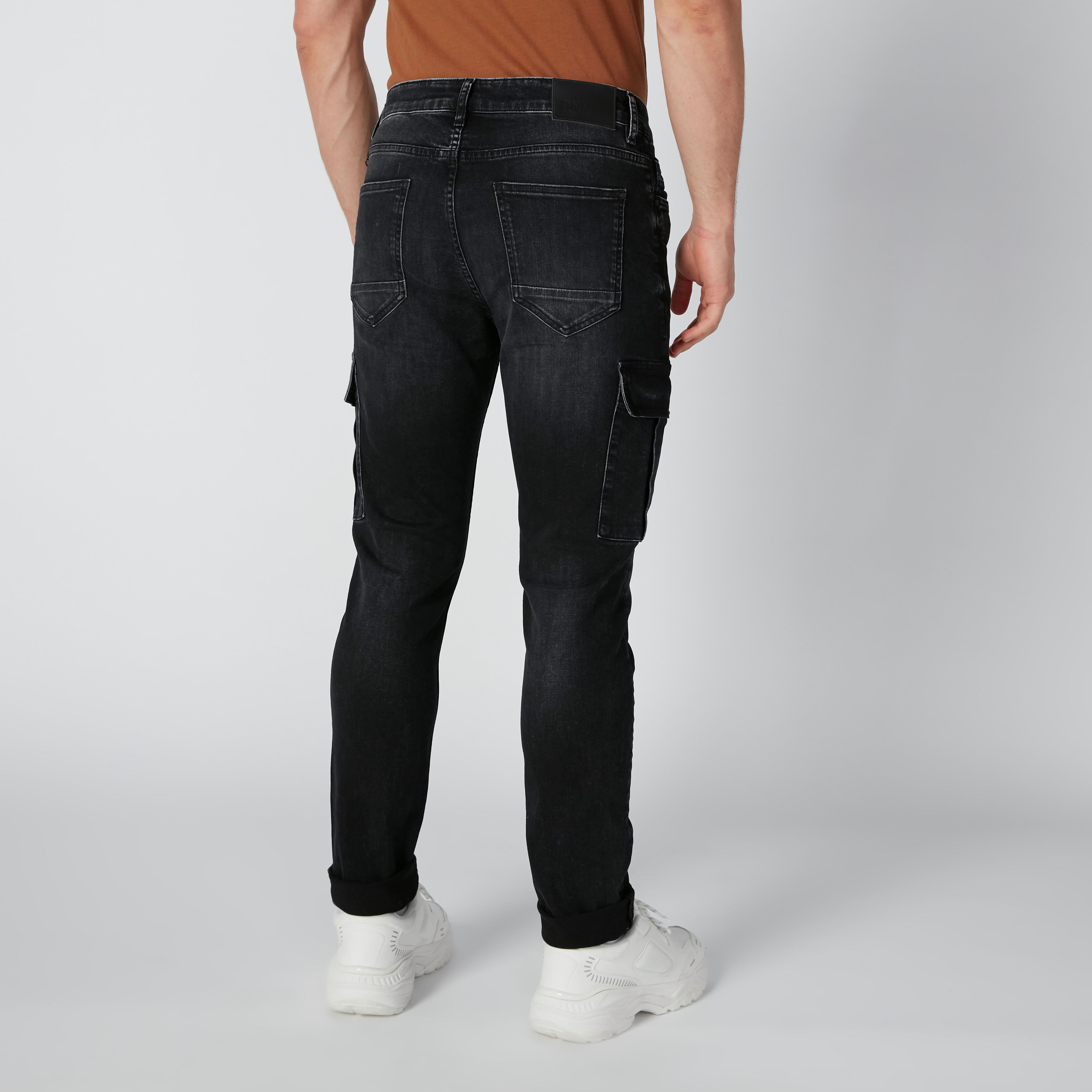 بنطال جينز طويل بقصّة سليم بجيوب وحلقات للحزام-men-clothing-bottoms-jeans-image-3