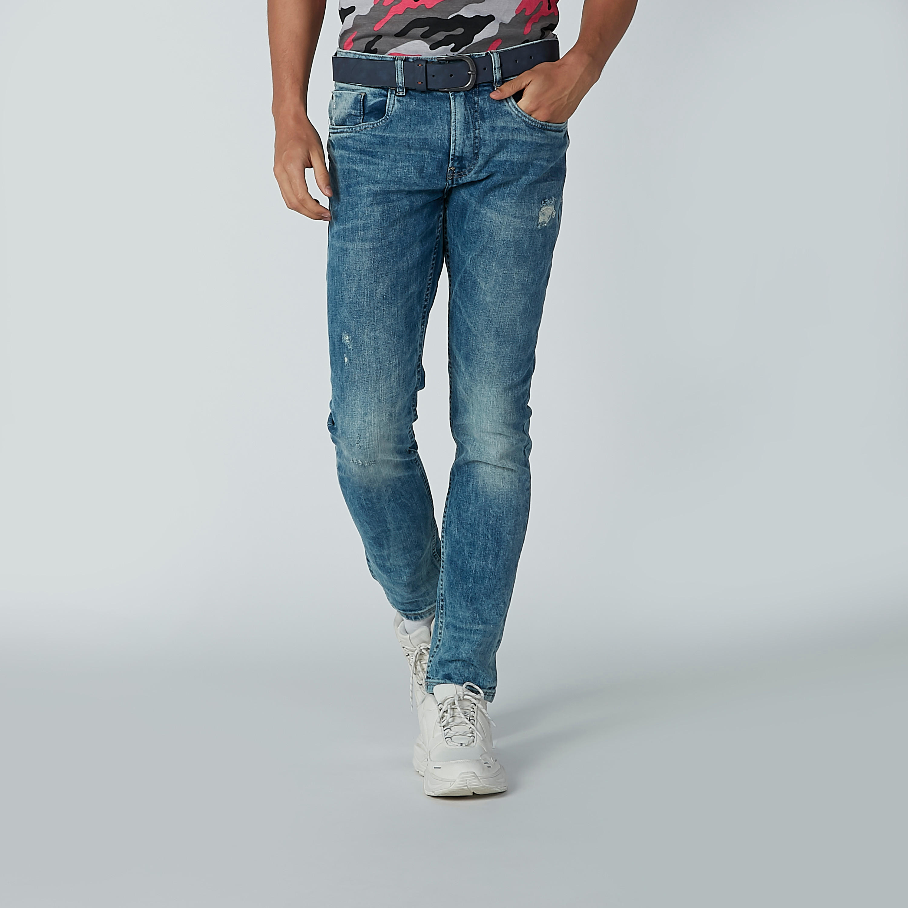 بنطال جينز ممزق بجيوب-men-clothing-bottoms-jeans-image-5