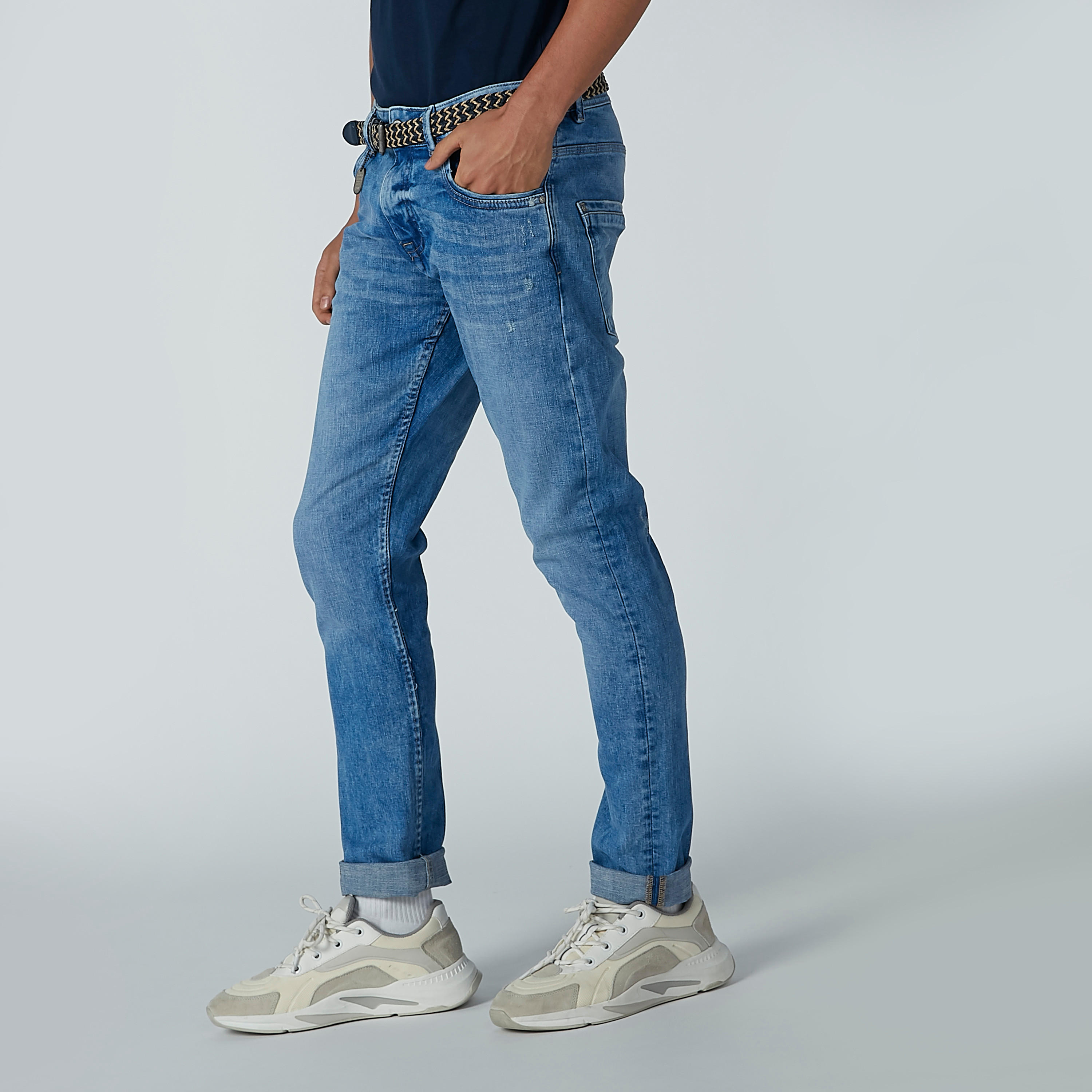 بنطال جينز طويل بجيوب وحلقات للحزام-men-clothing-bottoms-jeans-image-1