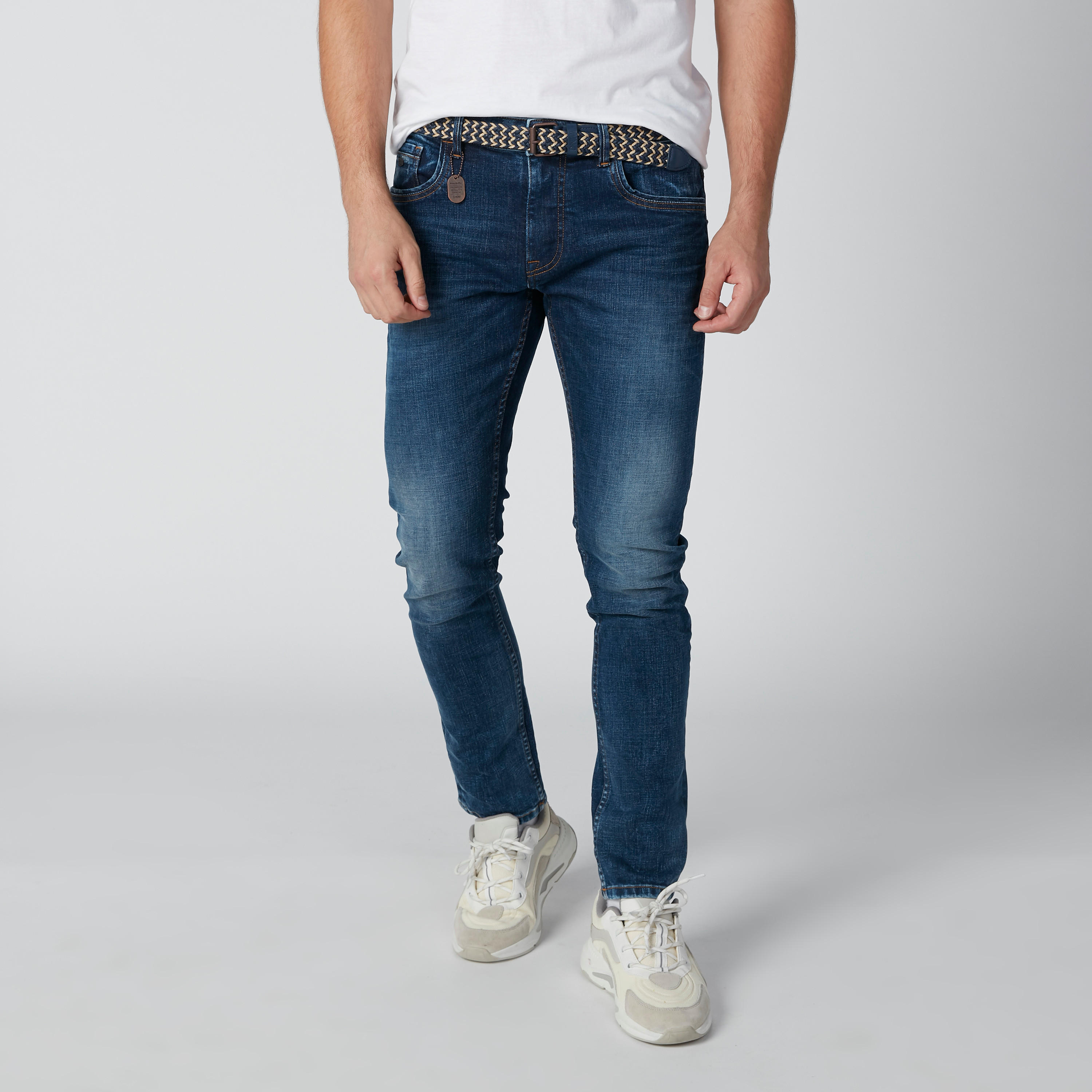 بنطال جينز بقصّة عادية وجيوب-men-clothing-bottoms-jeans-image-2