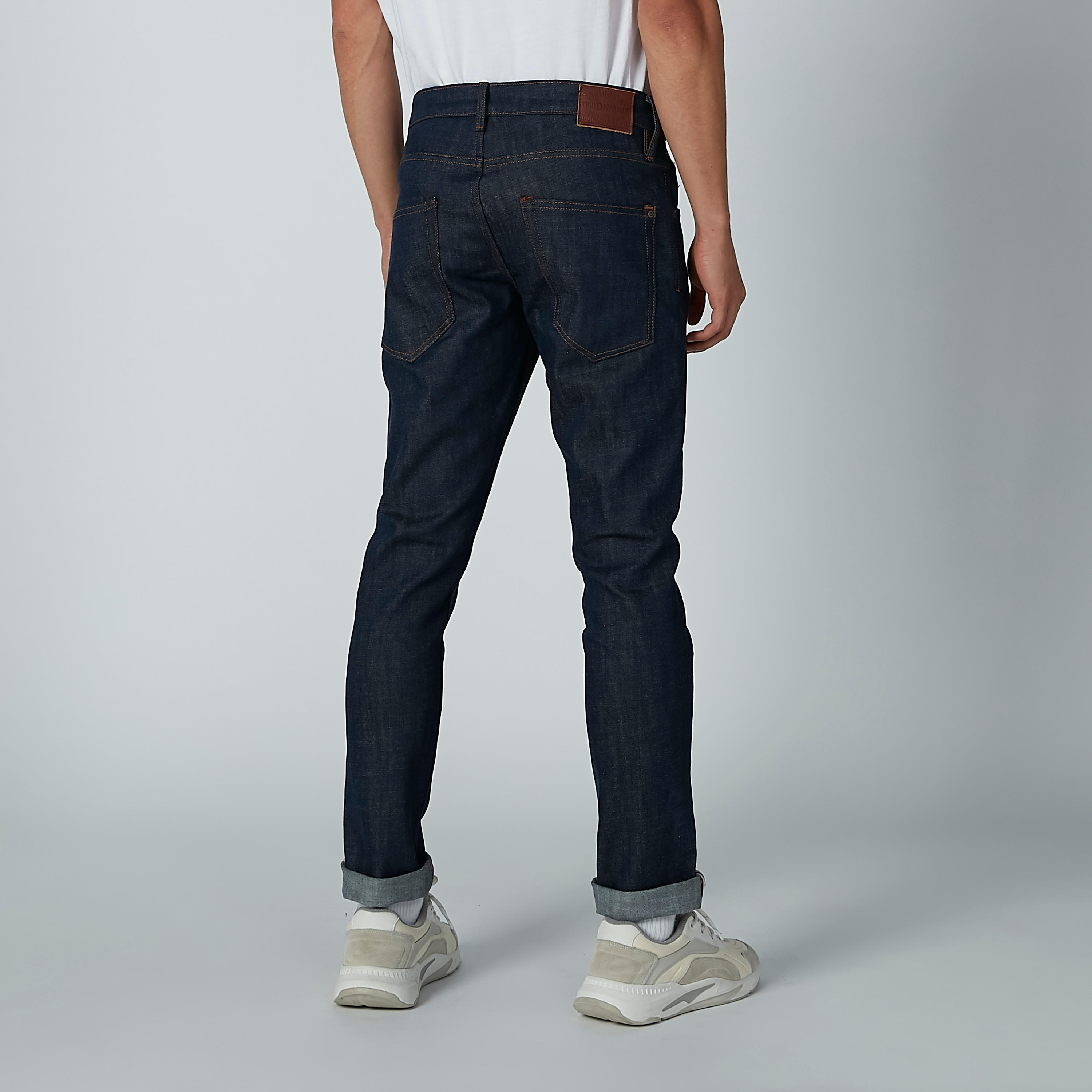 بنطال جينز طويل بجيوب وحلقات للحزام-men-clothing-bottoms-jeans-image-4