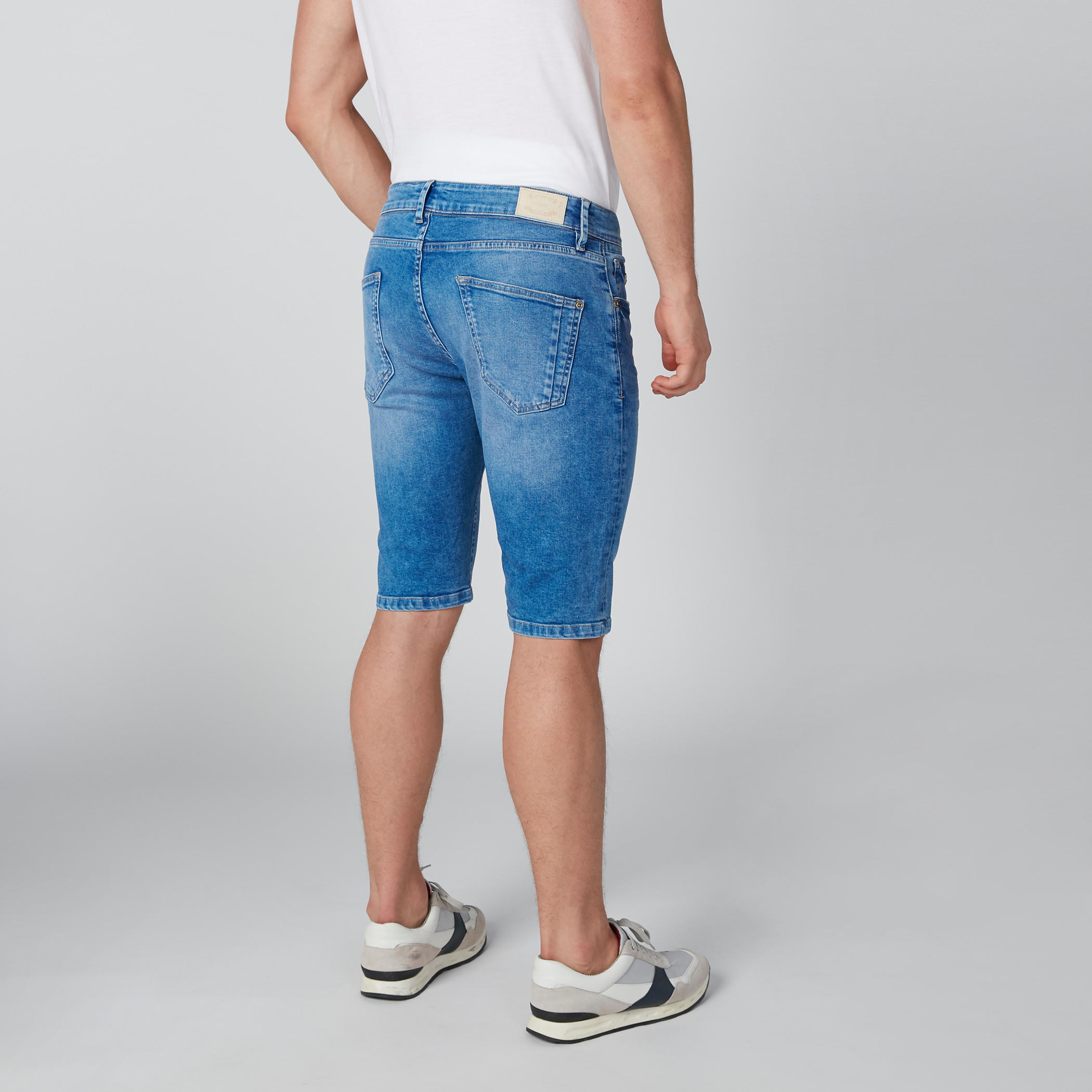 شورت بقصّة عاديّة وجيوب-men-clothing-bottoms-shorts-image-3