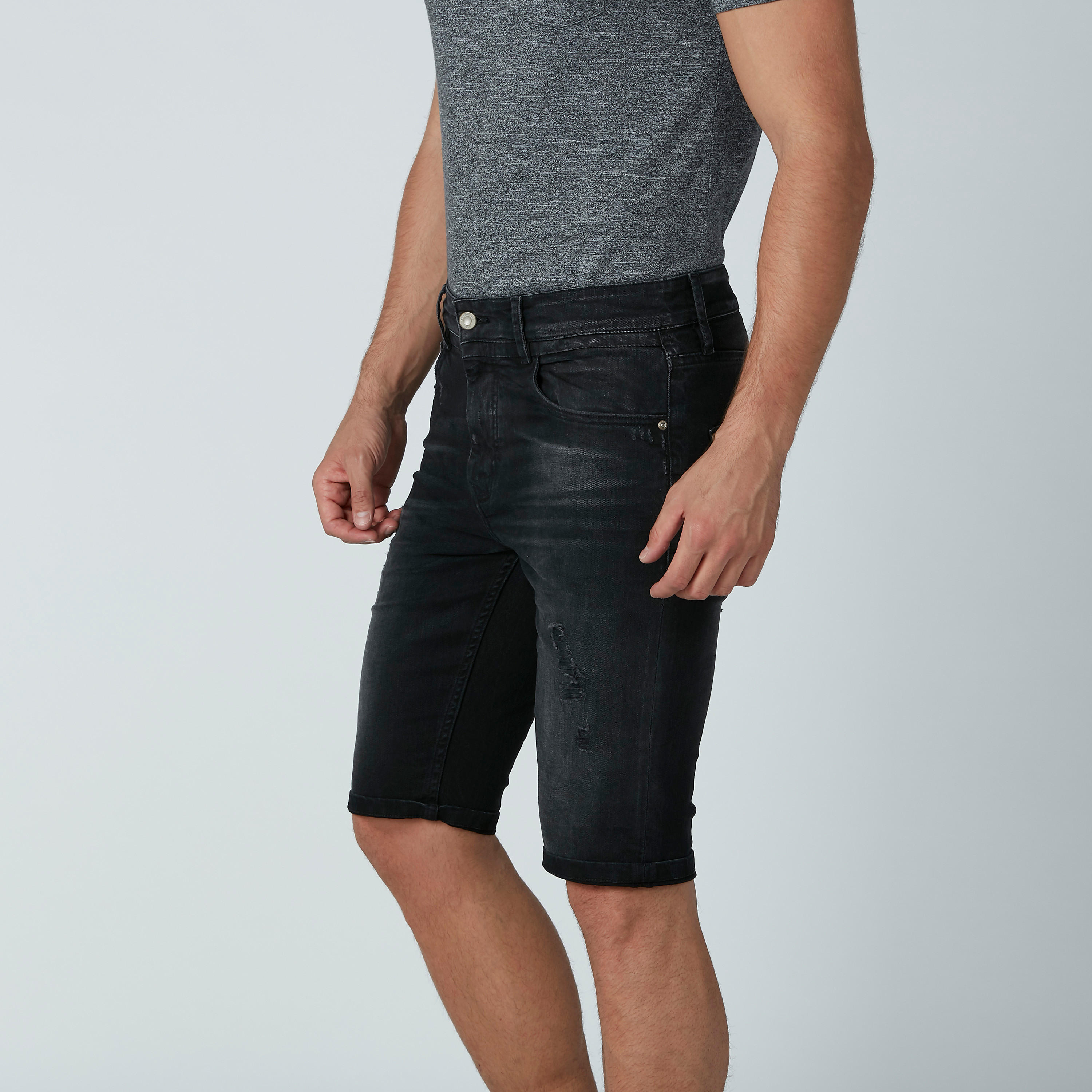 شورت دينم مضلّع بجيوب وحلقات حزام-men-clothing-bottoms-shorts-image-1