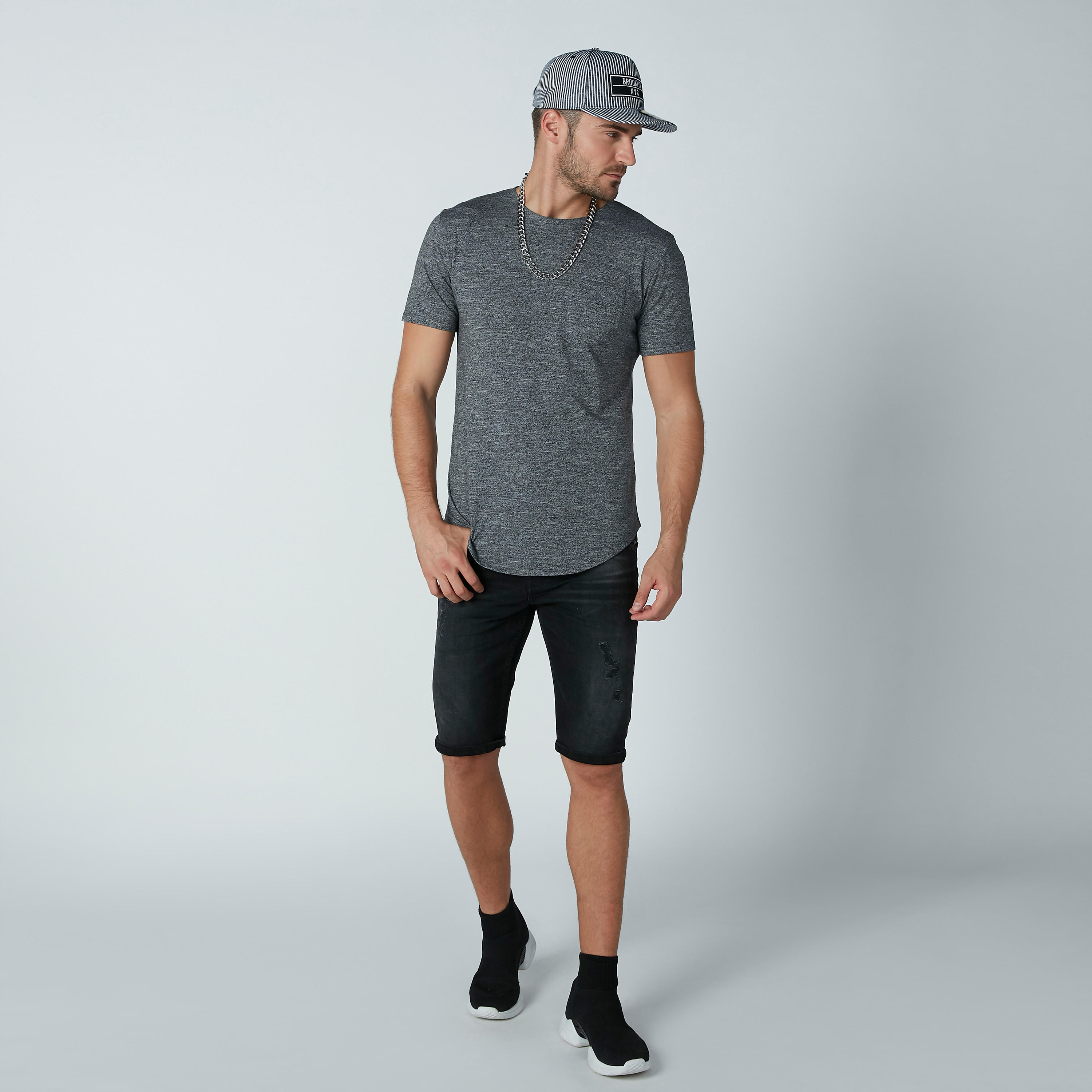 شورت دينم مضلّع بجيوب وحلقات حزام-men-clothing-bottoms-shorts-image-2