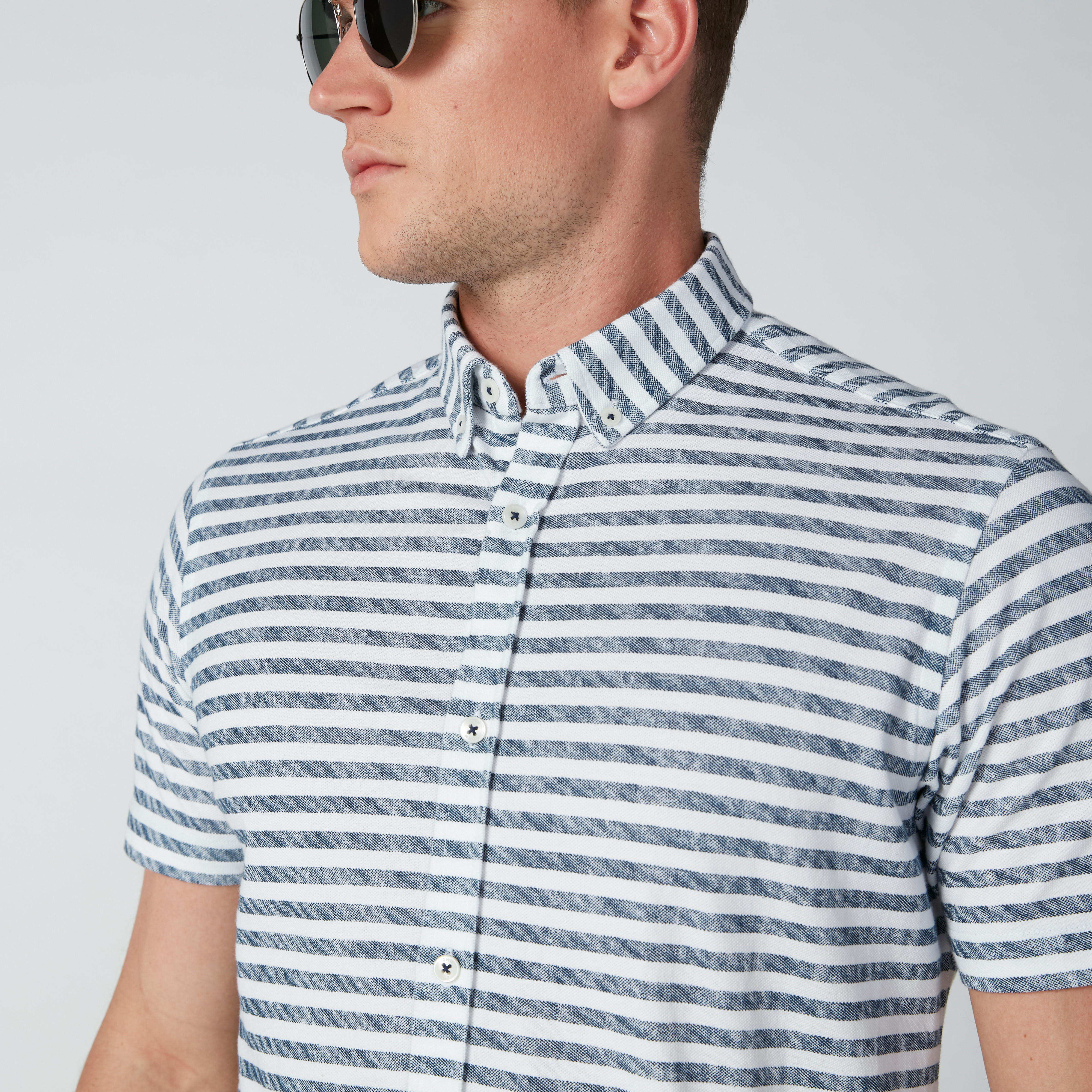 قميص مقلّم بقصّة سليم وأكمام قصيرة-men-clothing-shirts-image-4