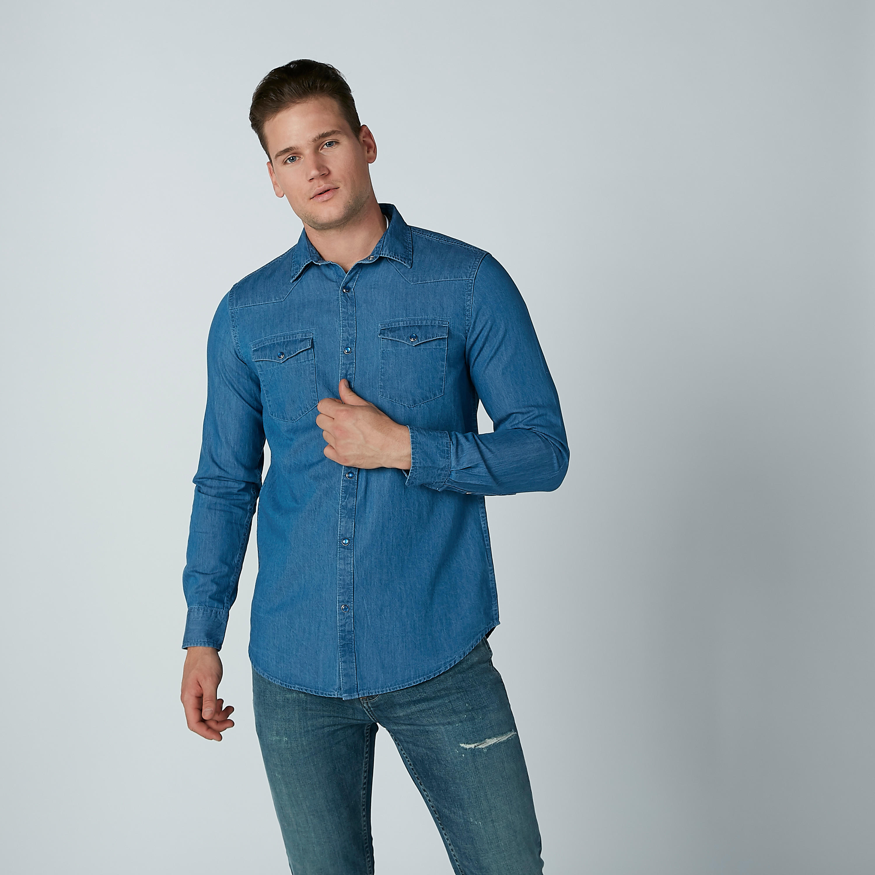 قميص مستدام سليم بأكمام طويلة وجيوب-men-clothing-shirts-image-6