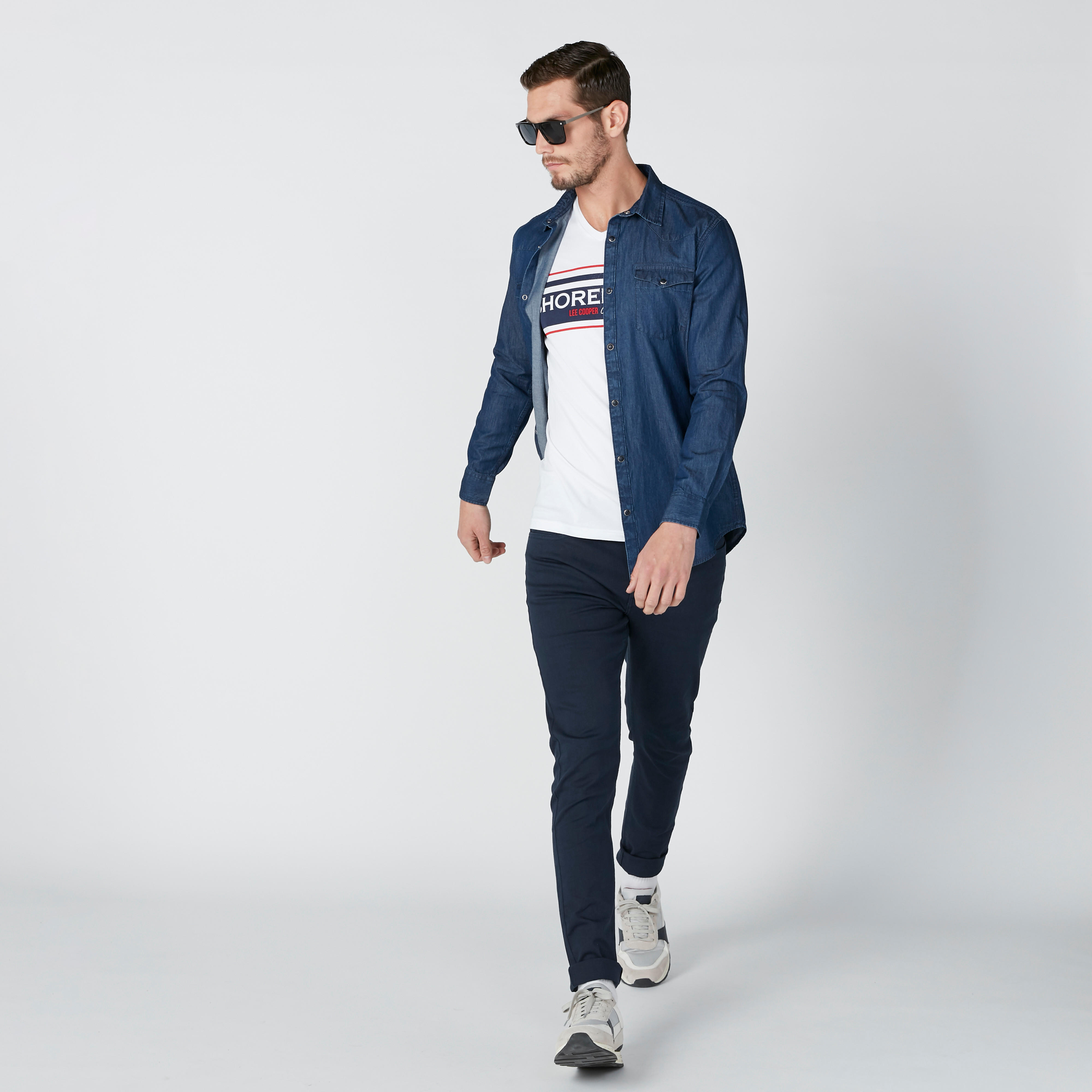 قميص مستدام سليم بأكمام طويلة وجيوب-men-clothing-shirts-image-3