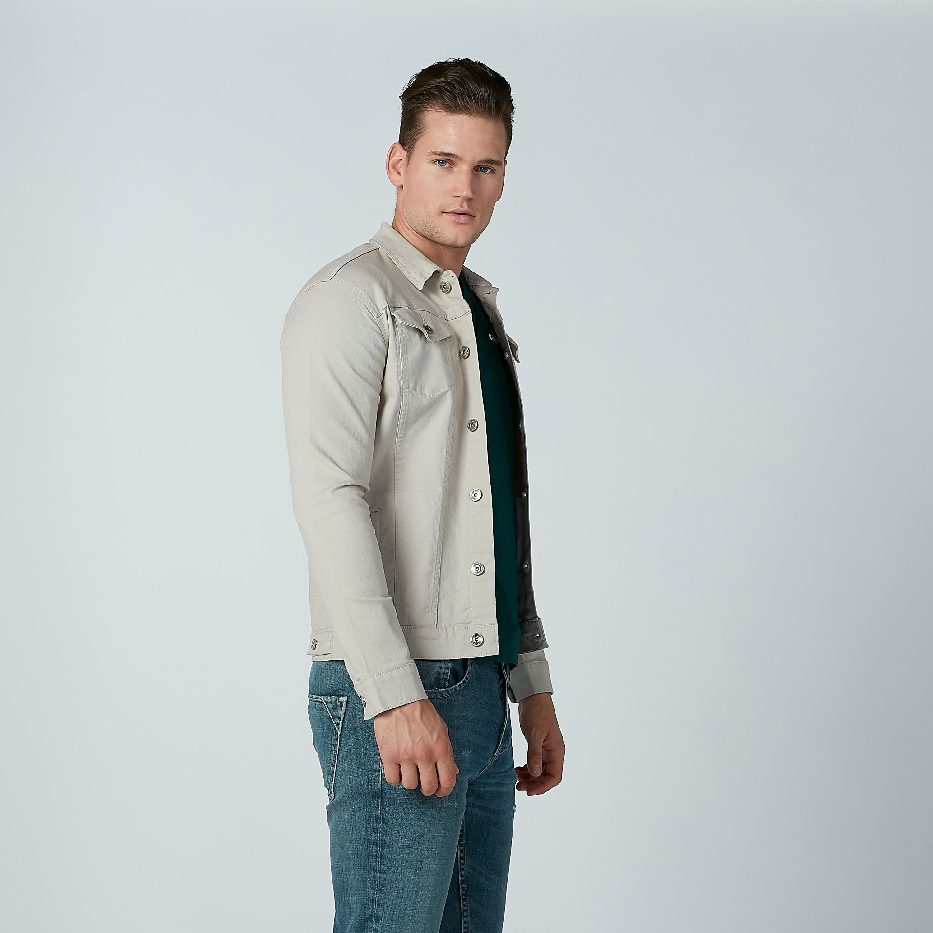 جاكيت مستادمة دينم بأكمام طويلة وجيوب-men-clothing-jacketsandblazers-jackets-image-3