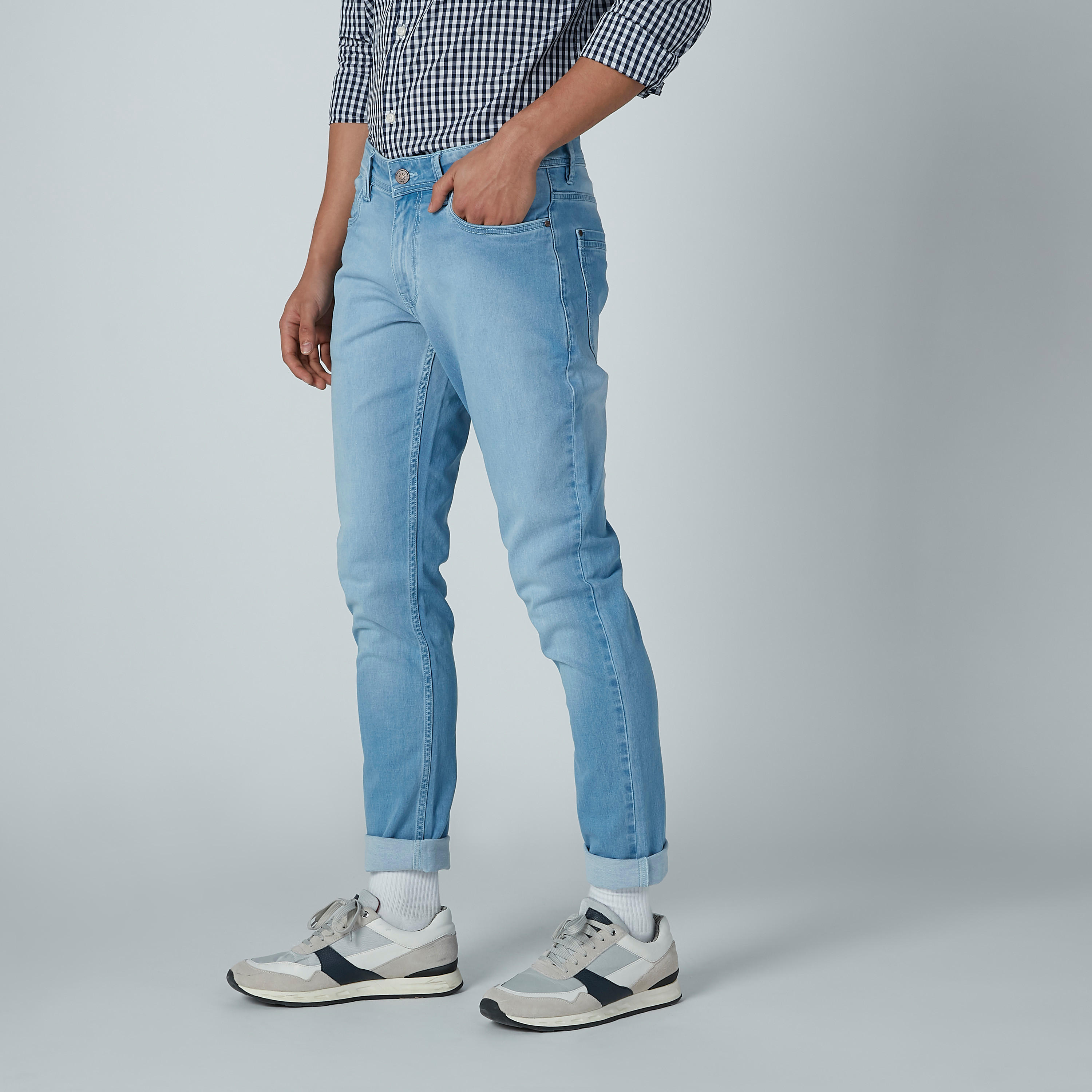 بنطال جينز طويل سادة بجيوب وحلقات للحزام-men-clothing-bottoms-jeans-image-4