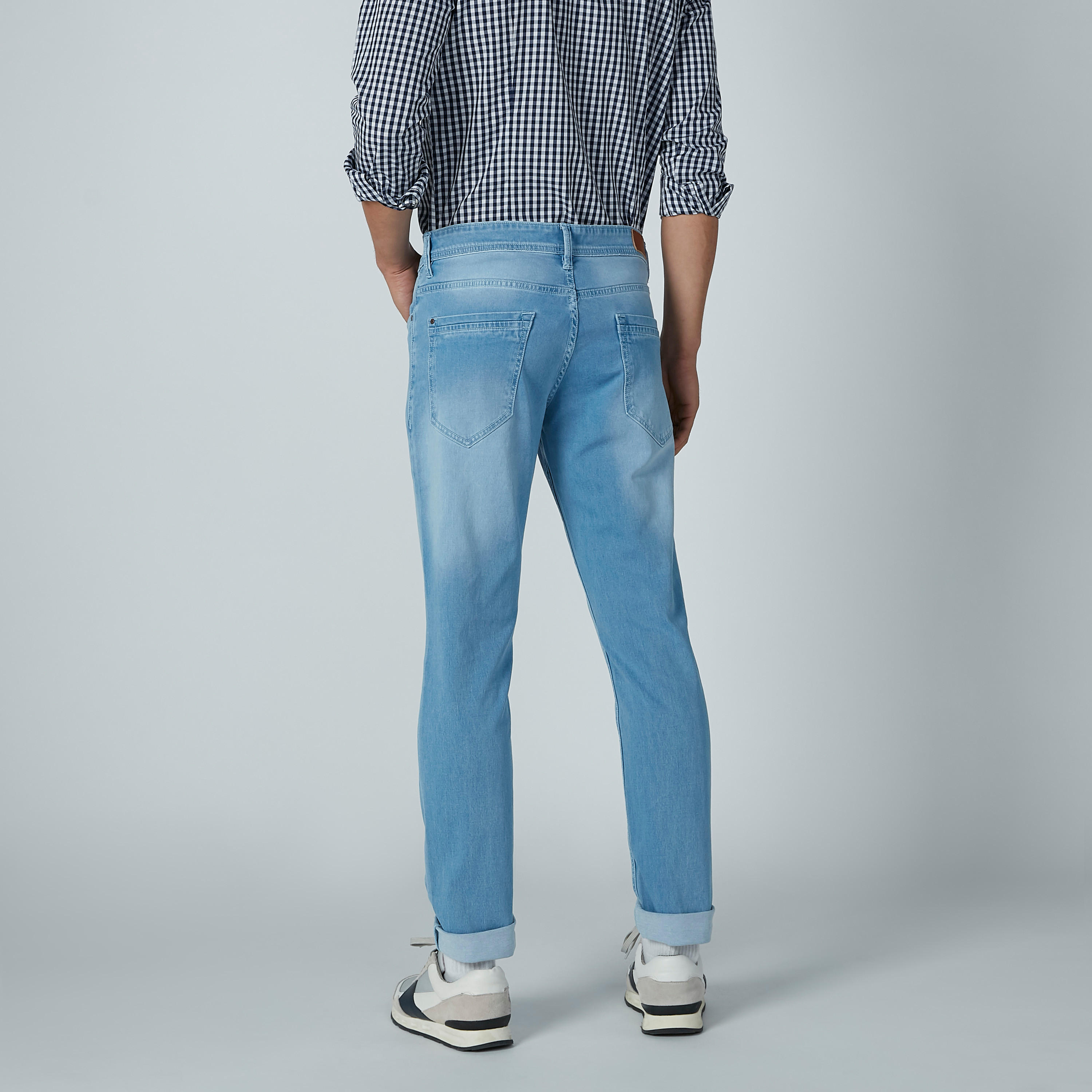بنطال جينز طويل سادة بجيوب وحلقات للحزام-men-clothing-bottoms-jeans-image-5