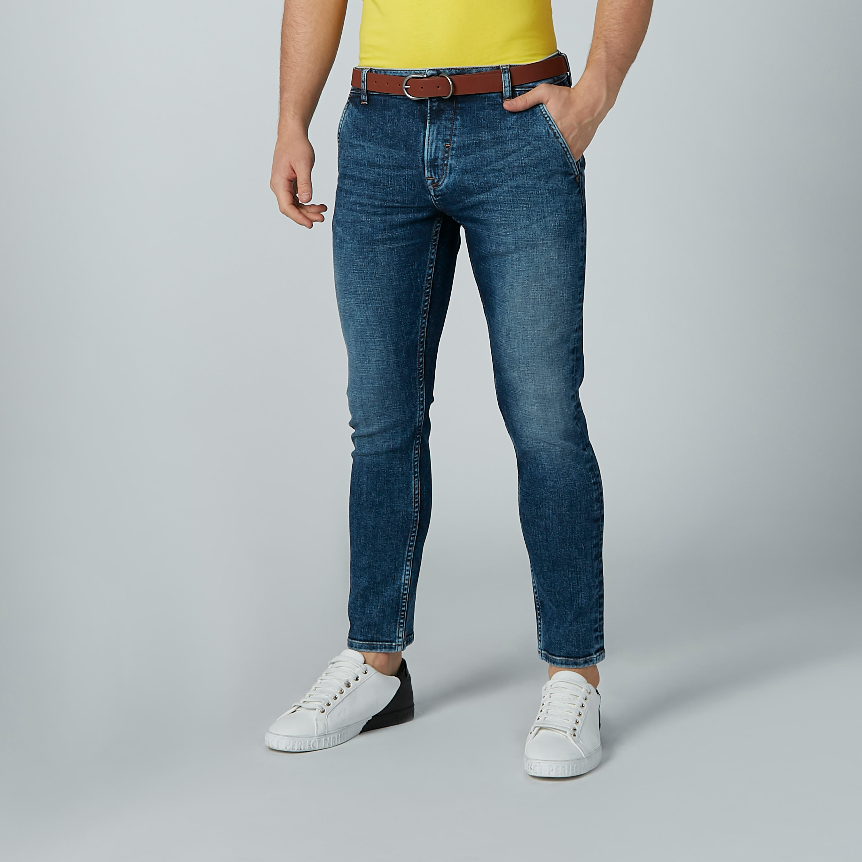 بنطال جينز طويل بجيوب وحلقات للحزام-men-clothing-bottoms-jeans-image-1