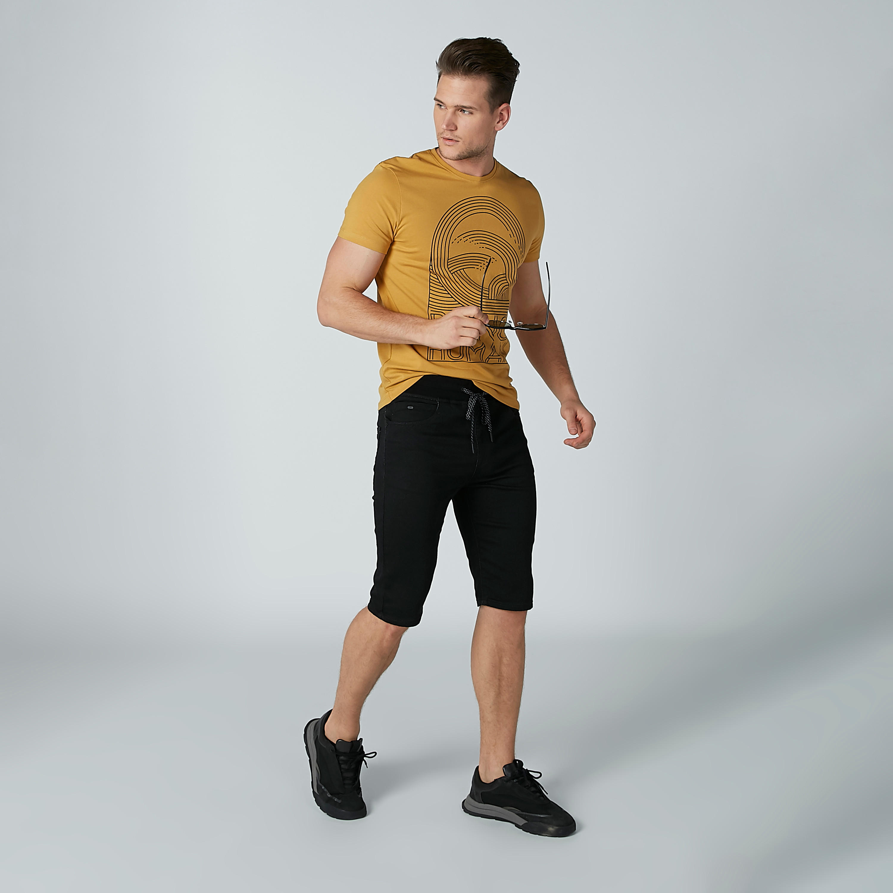 شورت دينم برباط وجيوب-men-clothing-bottoms-shorts-image-2