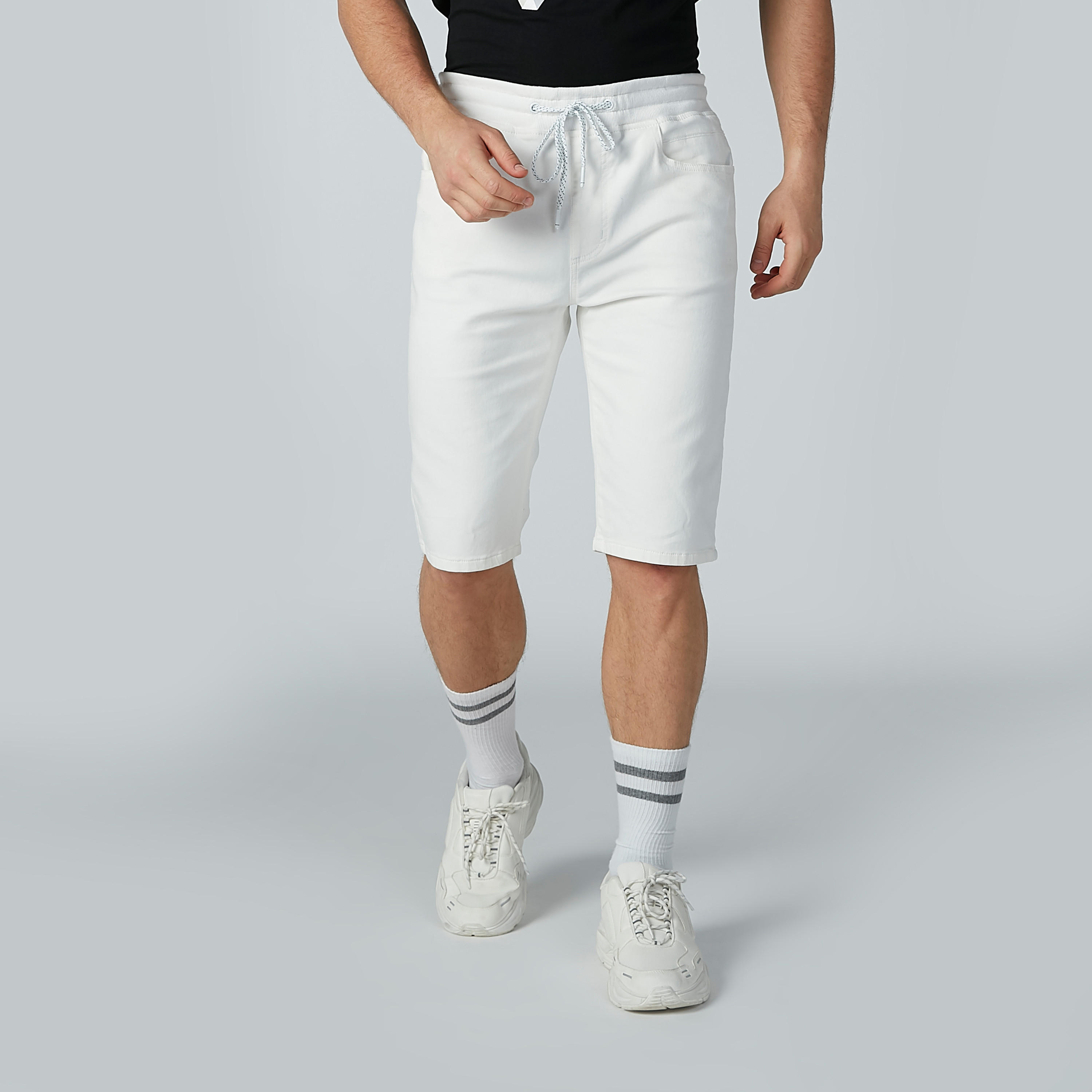شورت دينم سادة برباط وجيوب-men-clothing-bottoms-shorts-image-2