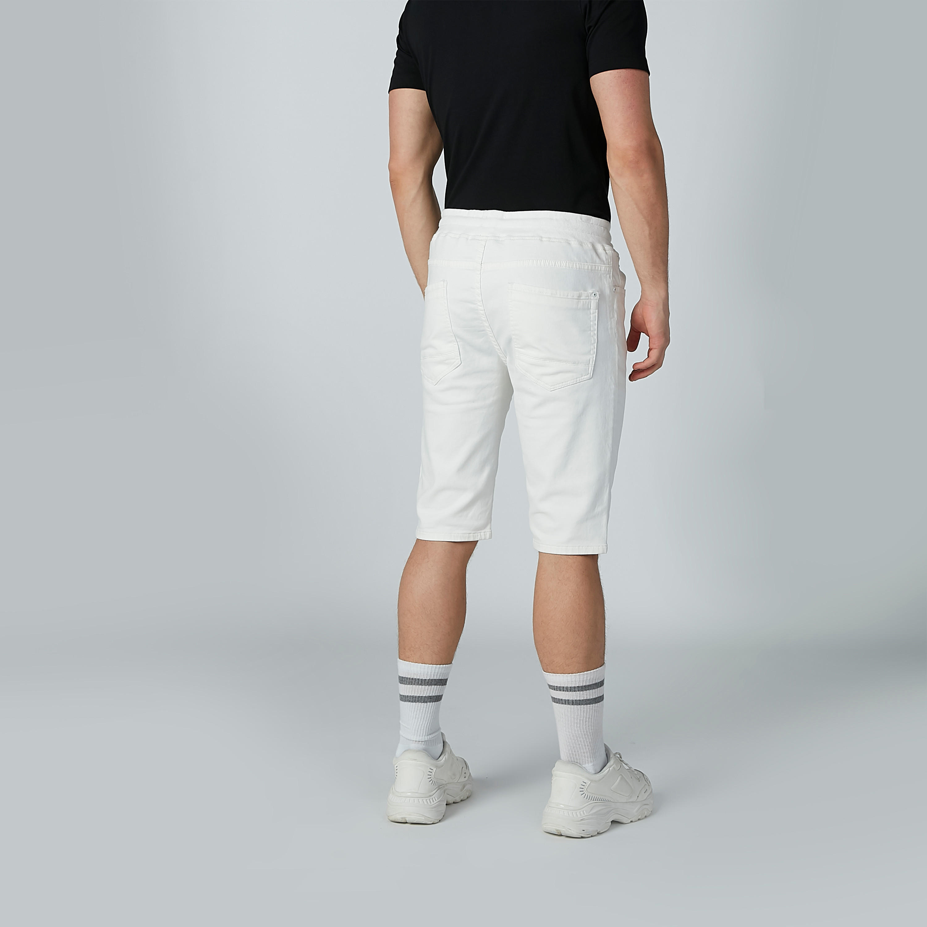 شورت دينم سادة برباط وجيوب-men-clothing-bottoms-shorts-image-4