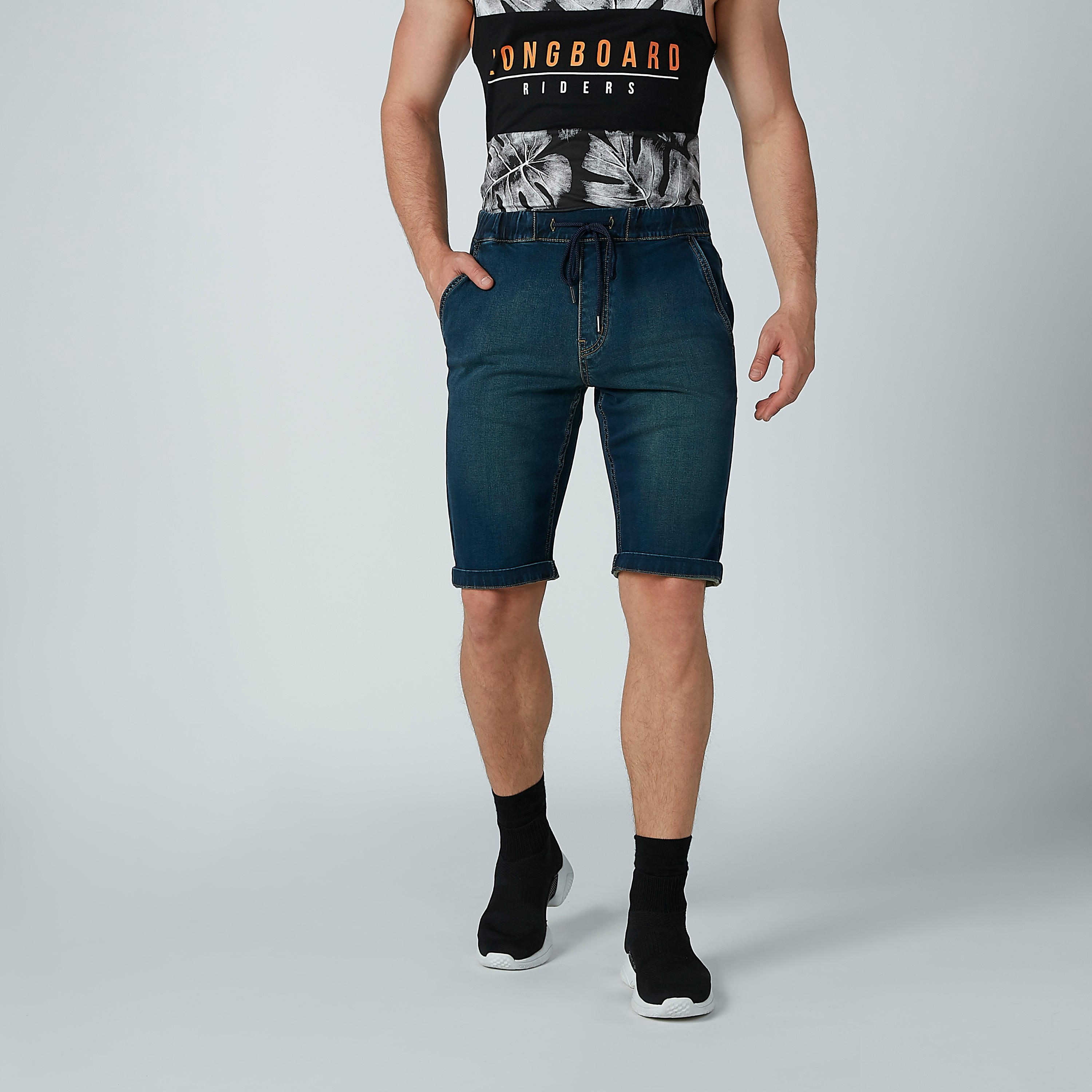 شورت دينم برباط وجيوب-men-clothing-bottoms-shorts-image-4