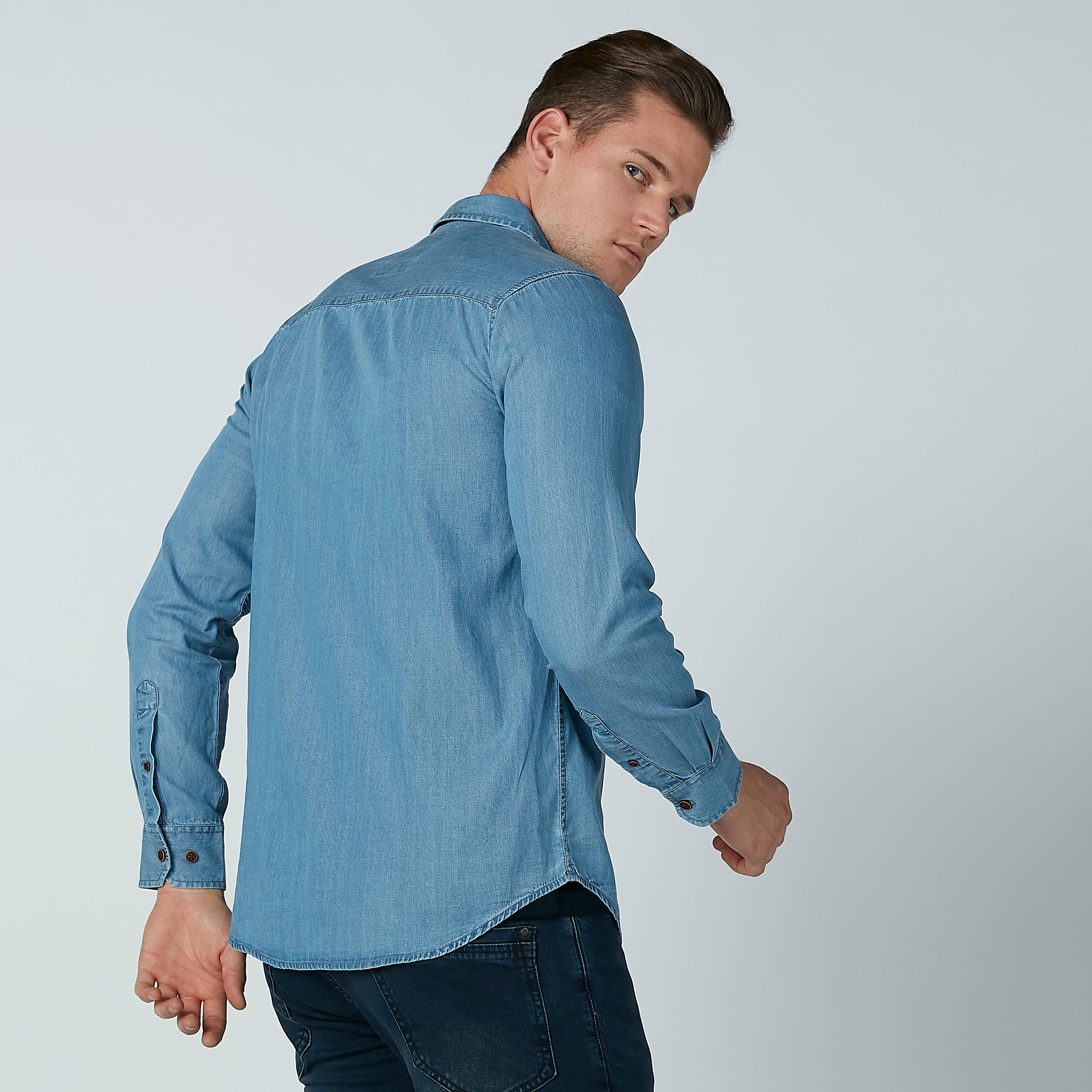 قميص سادة بجيب على الصدر-men-clothing-shirts-image-5