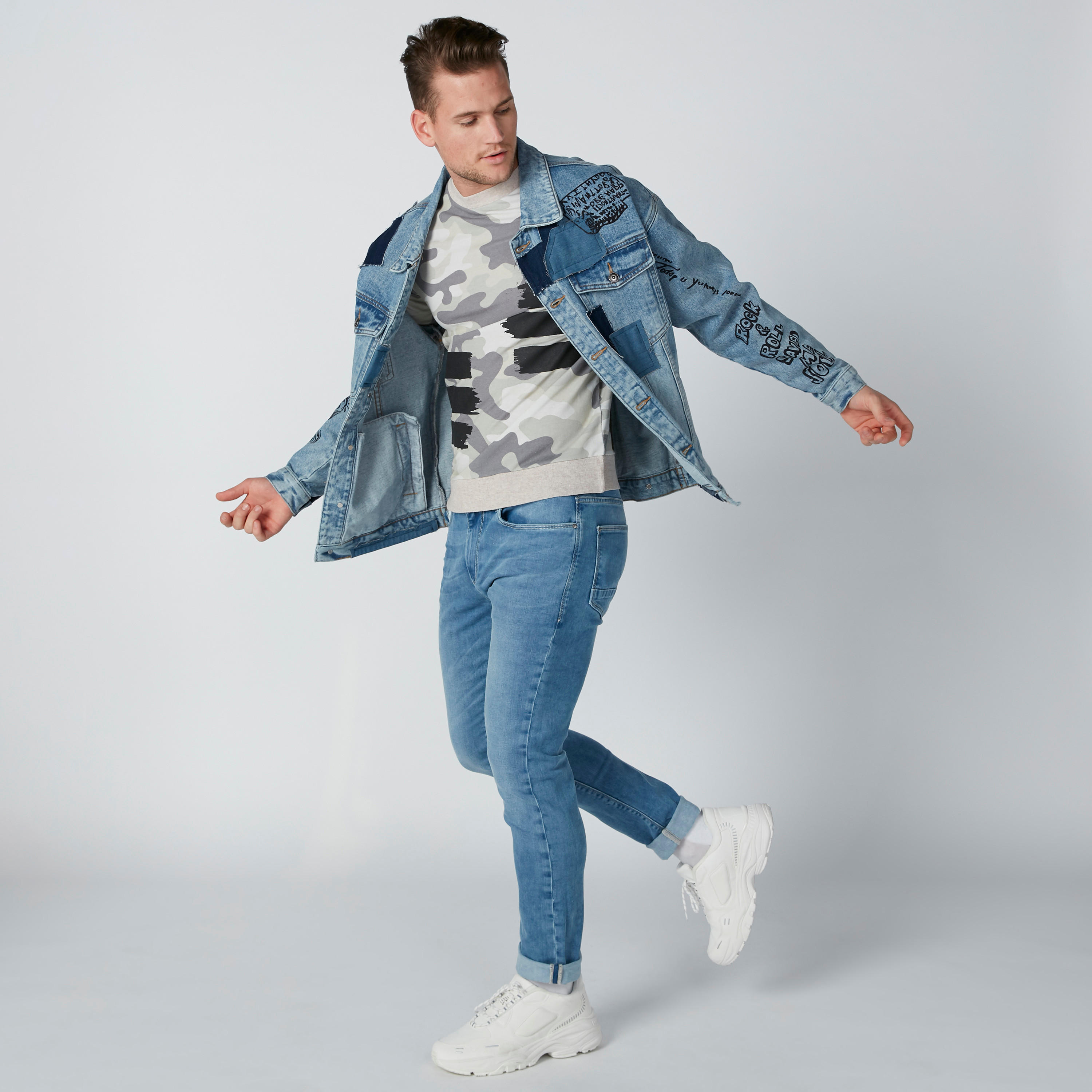 بنطال جينز طويل بجيوب-men-clothing-bottoms-jeans-image-1