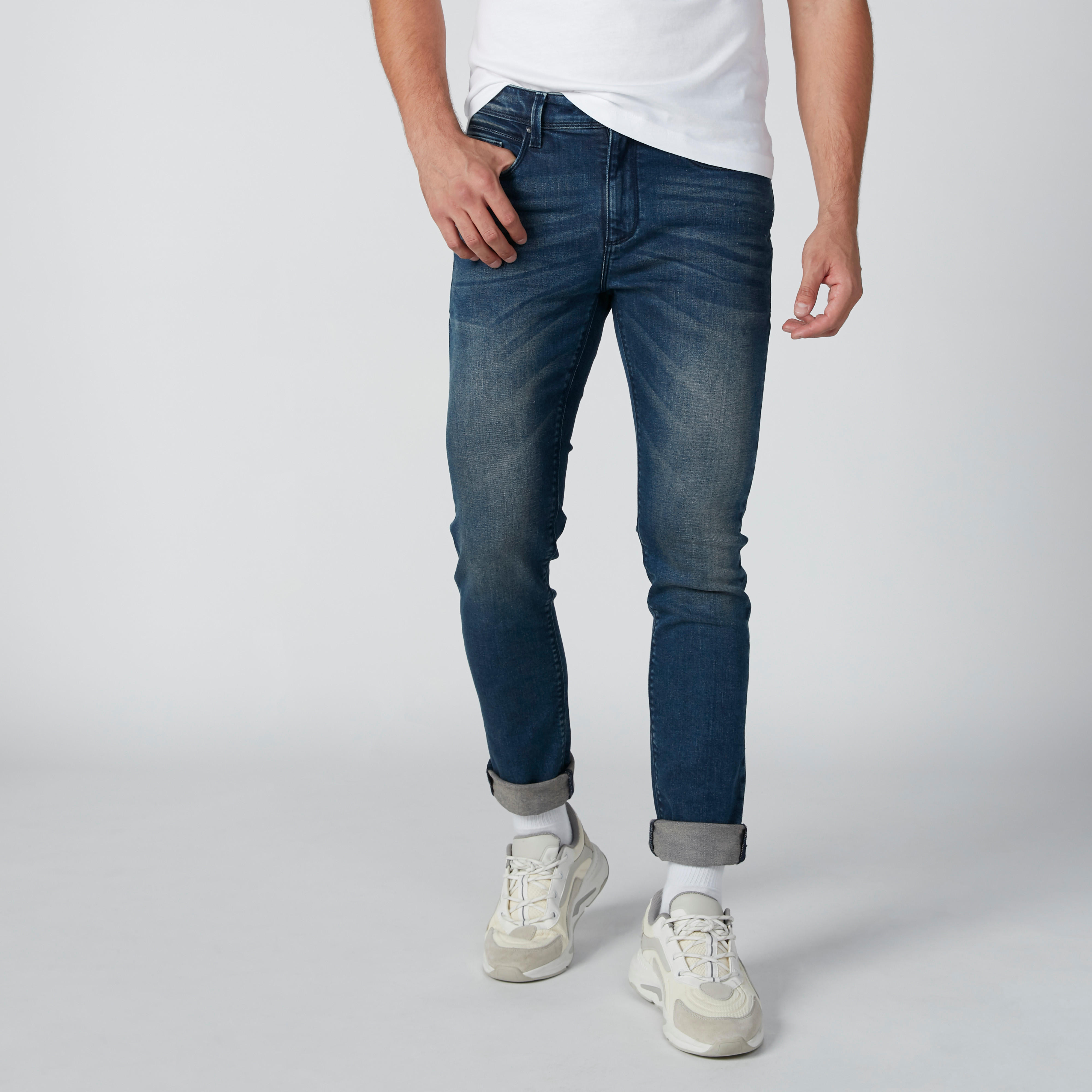 بنطال جينز طويل بجيوب-men-clothing-bottoms-jeans-image-2