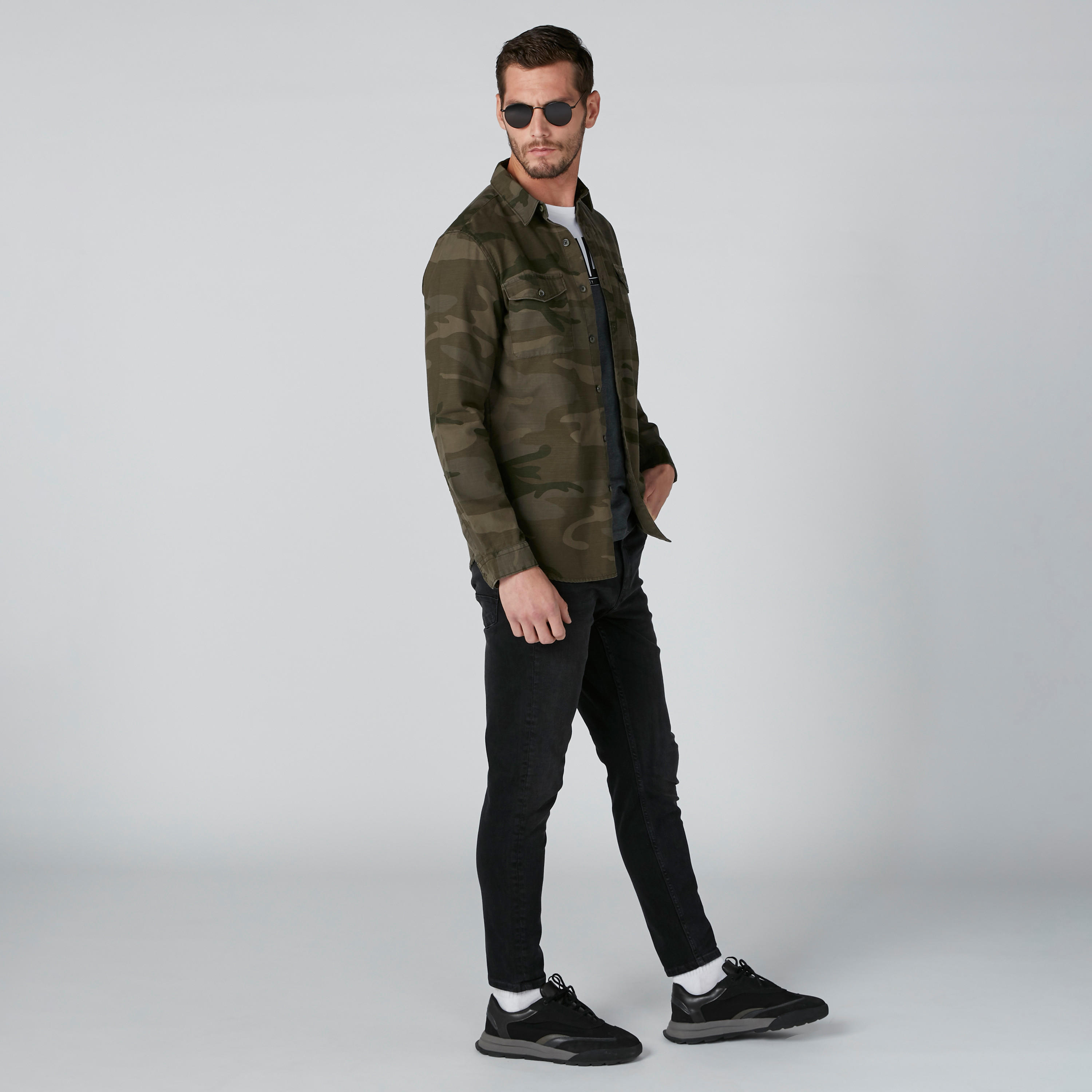 بنطال جينز طويل بجيوب-men-clothing-bottoms-jeans-image-1