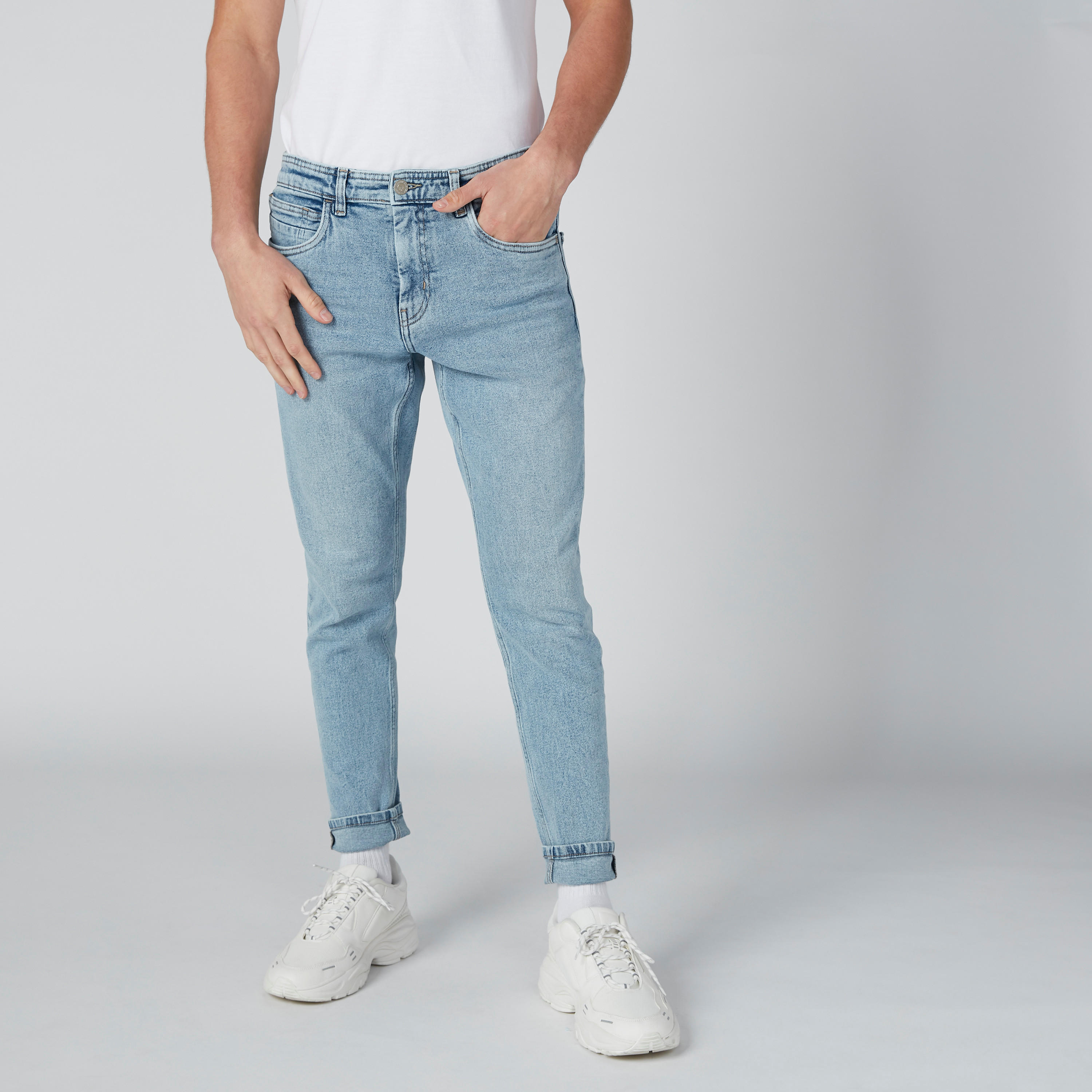 Pocket Detail Jeans With Zip Fly-men-clothing-bottoms-jeans-image-1