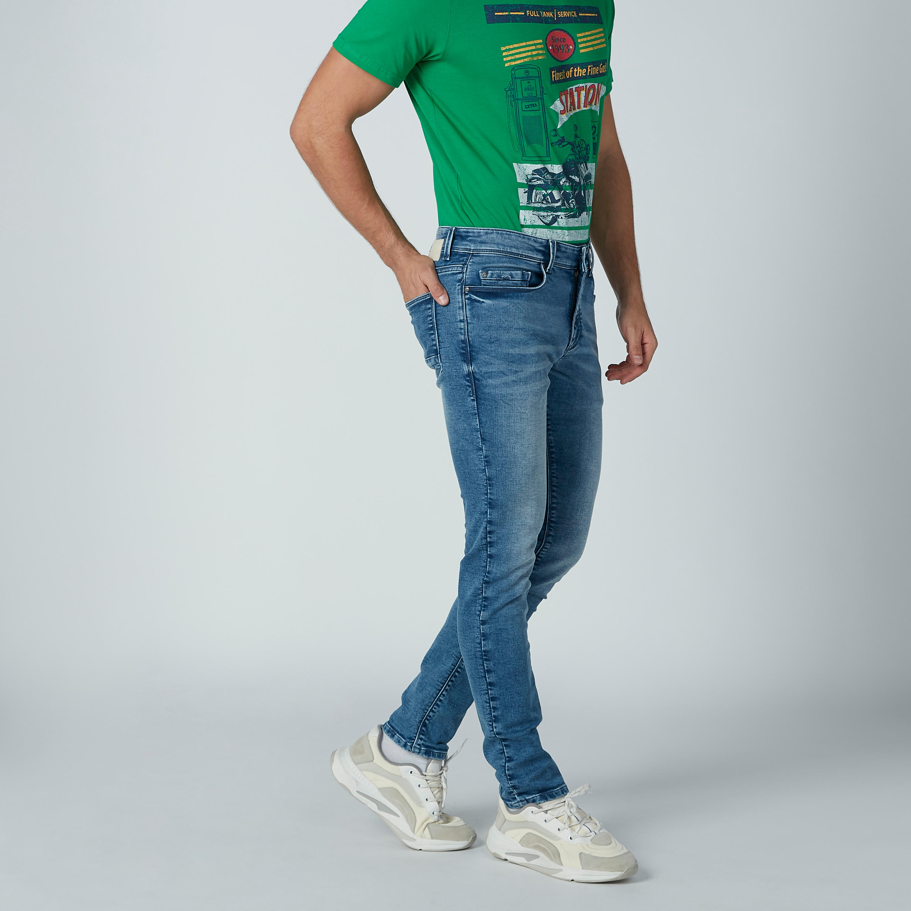 بنطال جينز طويل بجيوب-men-clothing-bottoms-jeans-image-3
