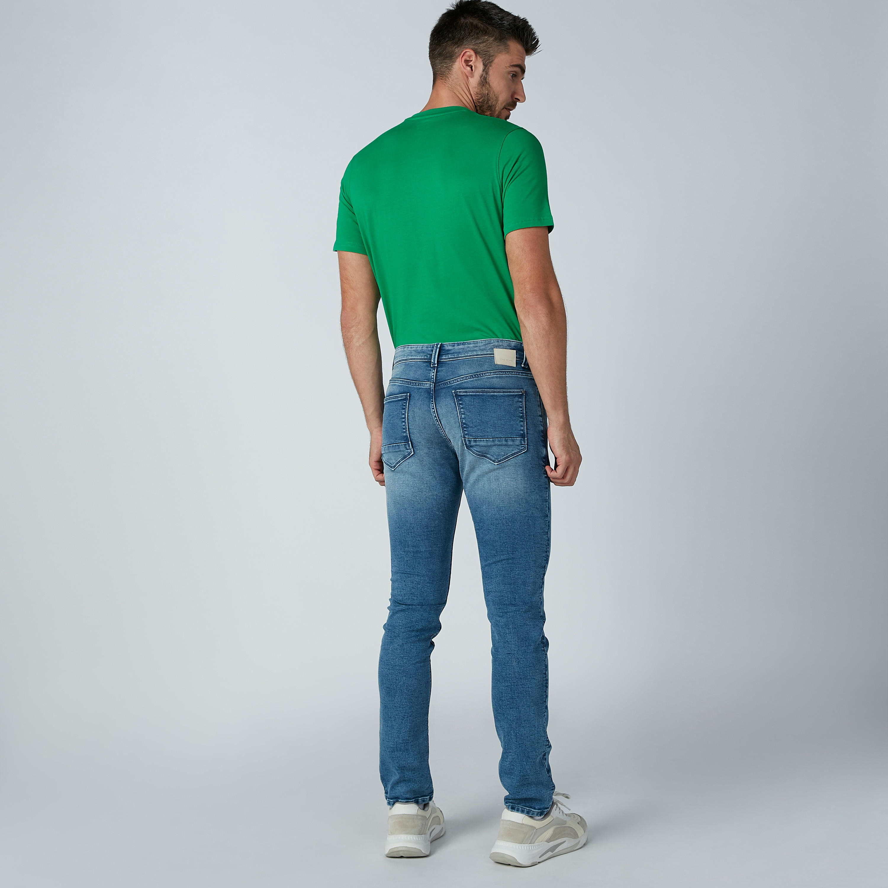 بنطال جينز طويل بجيوب-men-clothing-bottoms-jeans-image-4