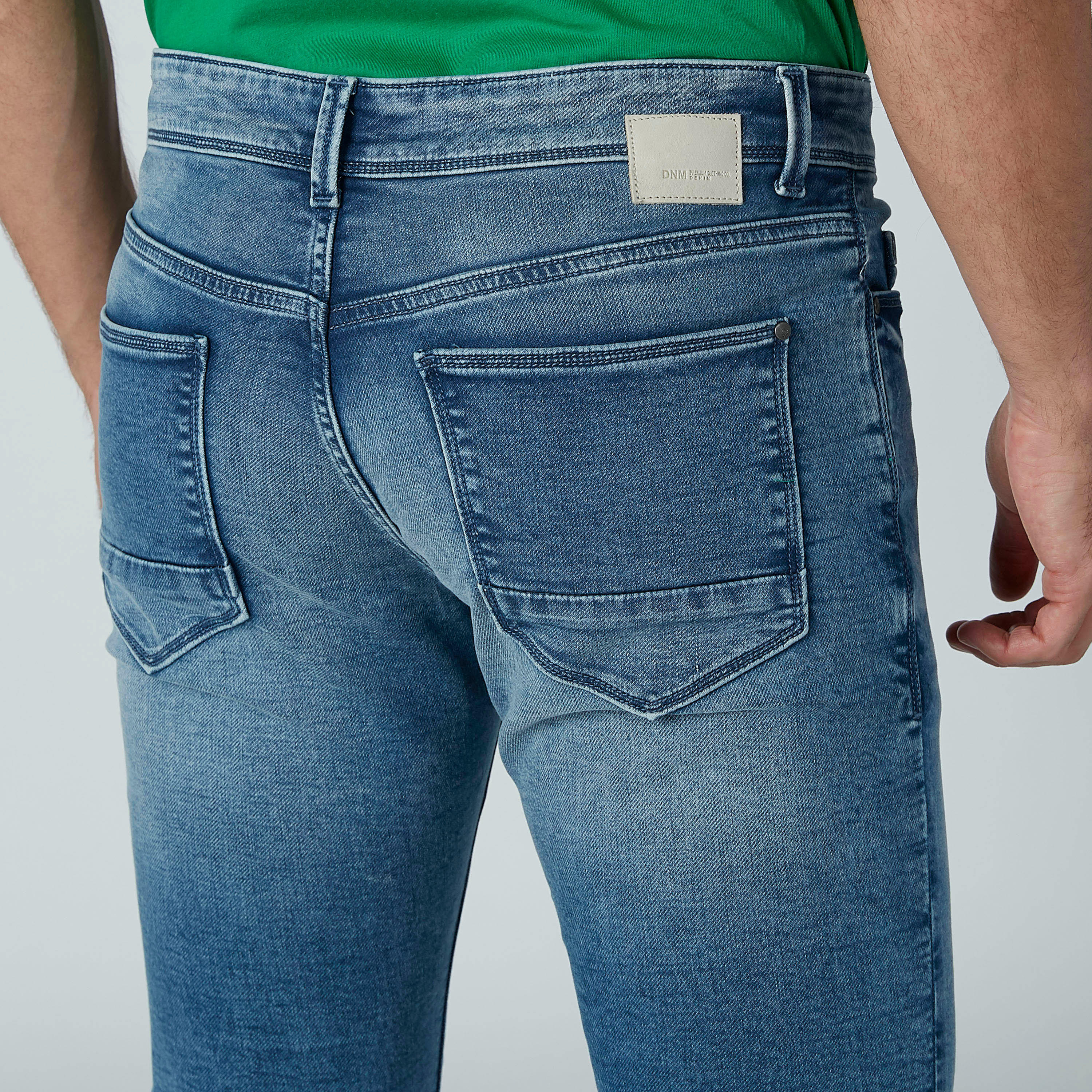 بنطال جينز طويل بجيوب-men-clothing-bottoms-jeans-image-5
