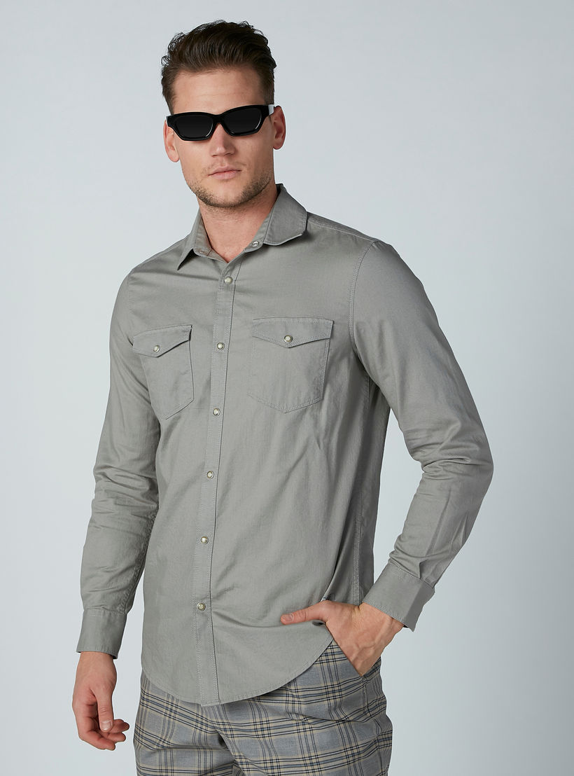 قميص سادة بأكمام طويلة وجيب على الصدر-men-clothing-shirts-image-2
