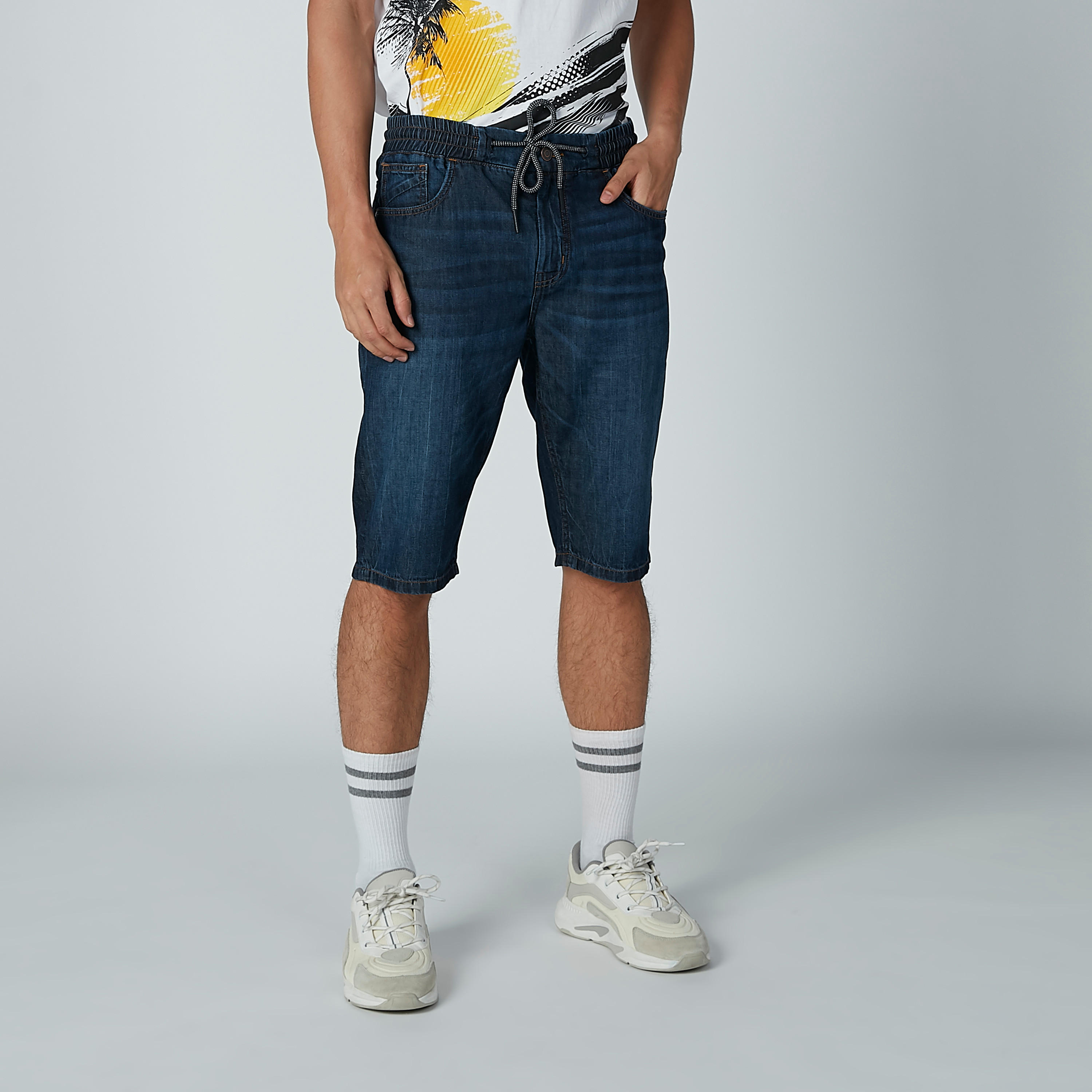 شورت دينم برباط وجيوب-men-clothing-bottoms-shorts-image-1