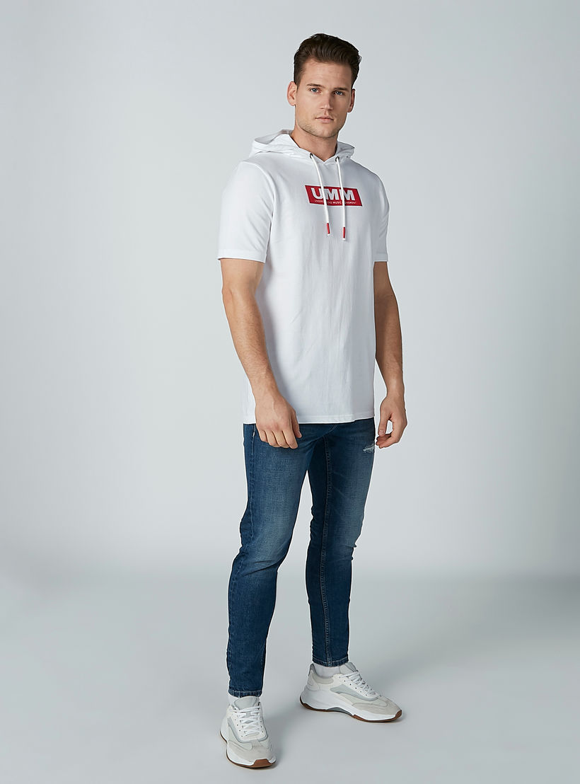 بنطال جينز طويل ممزّق بجيوب وحلقات للحزام-men-clothing-bottoms-jeans-image-4