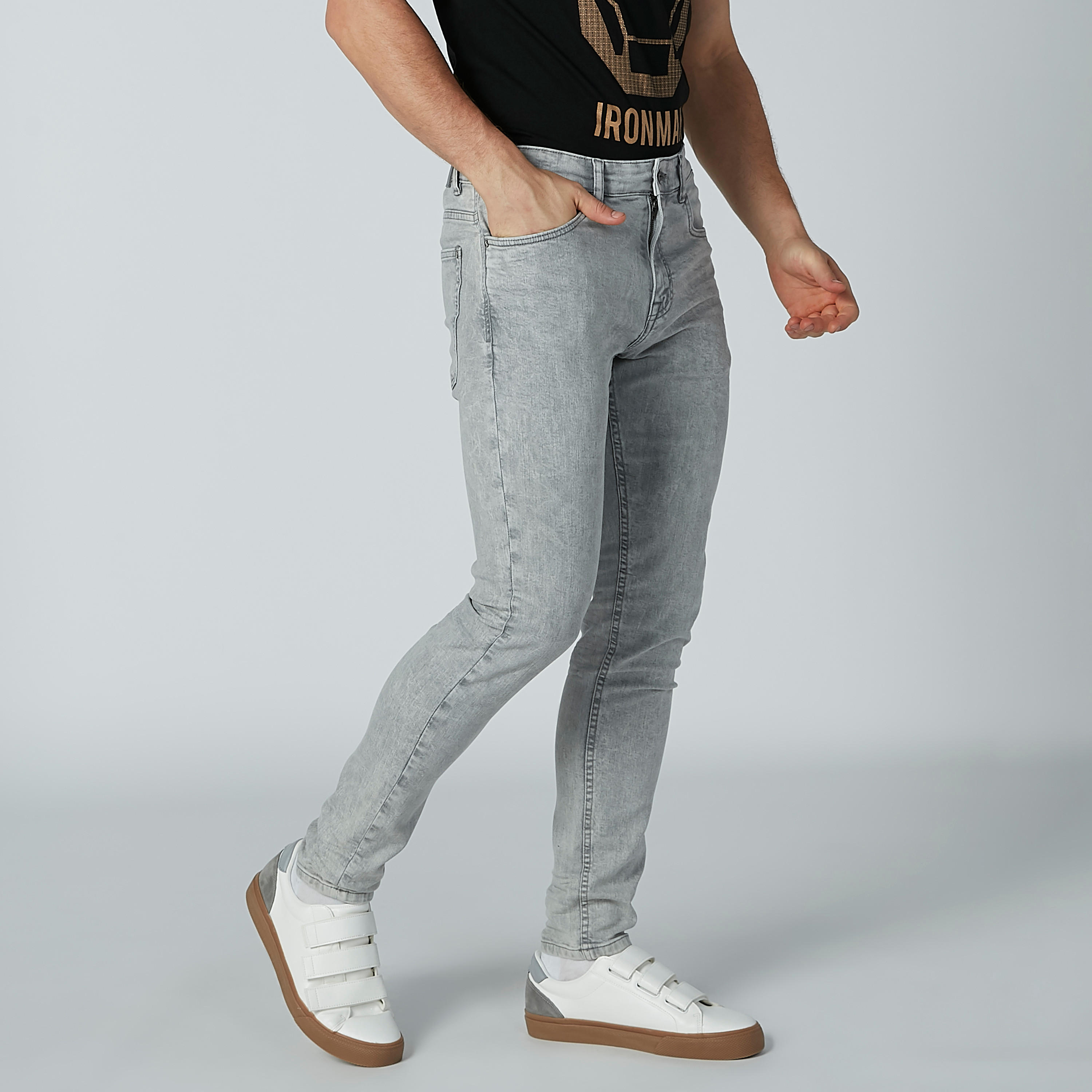 بنطال جينز طويل بجيوب وحلقات للحزام-men-clothing-bottoms-jeans-image-1