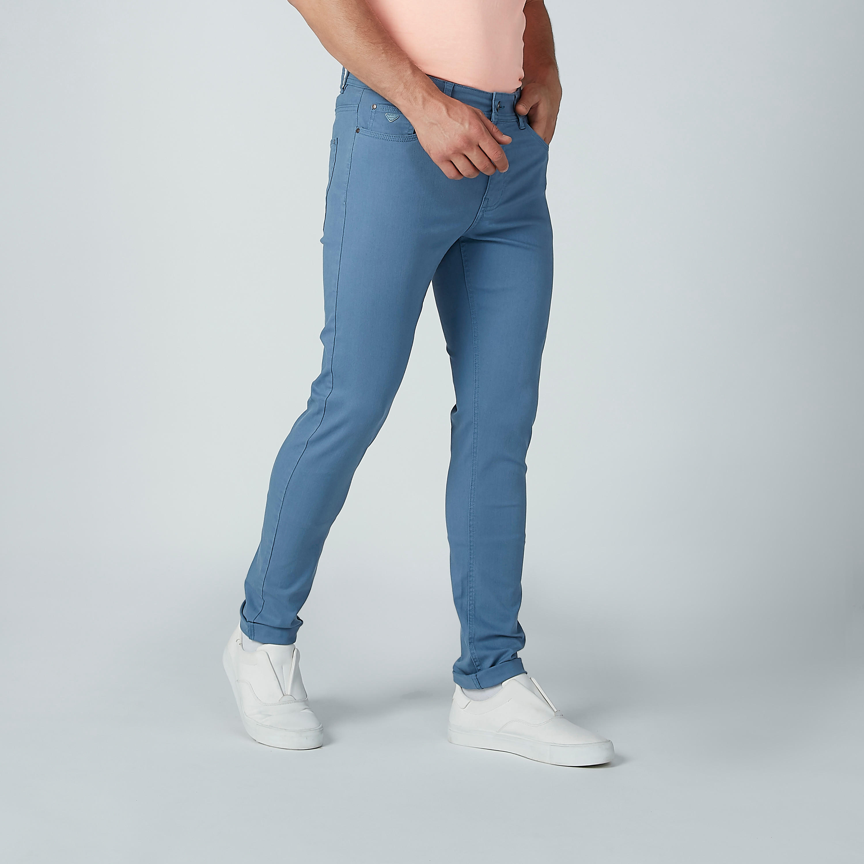 بنطال جينز بخصر متوسط الارتفاع وجيوب-men-clothing-bottoms-jeans-image-3