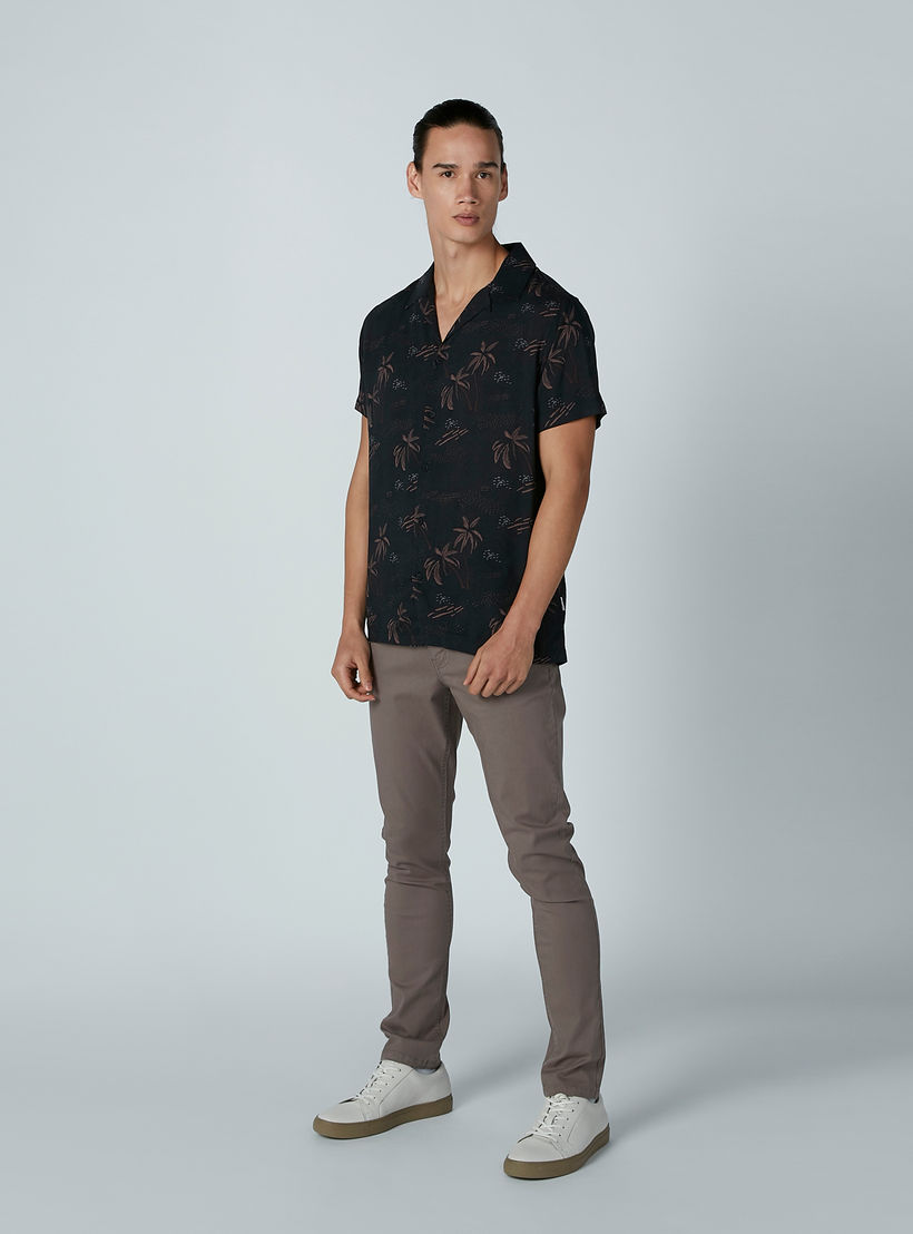 بنطال جينز بقصّة سليم وجيوب-men-clothing-bottoms-jeans-image-1