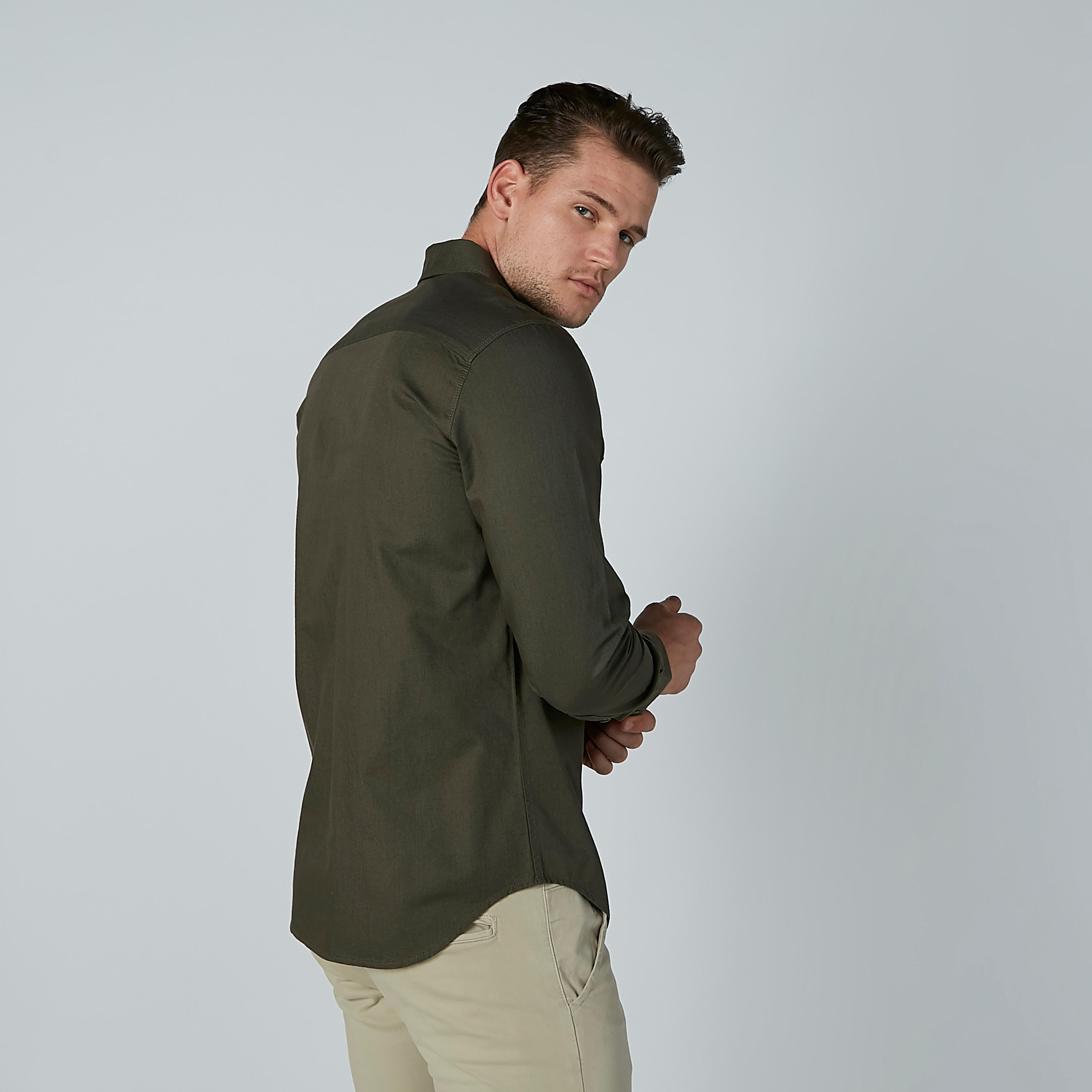 قميص سادة بأكمام طويلة وجيب على الصدر-men-clothing-shirts-image-4
