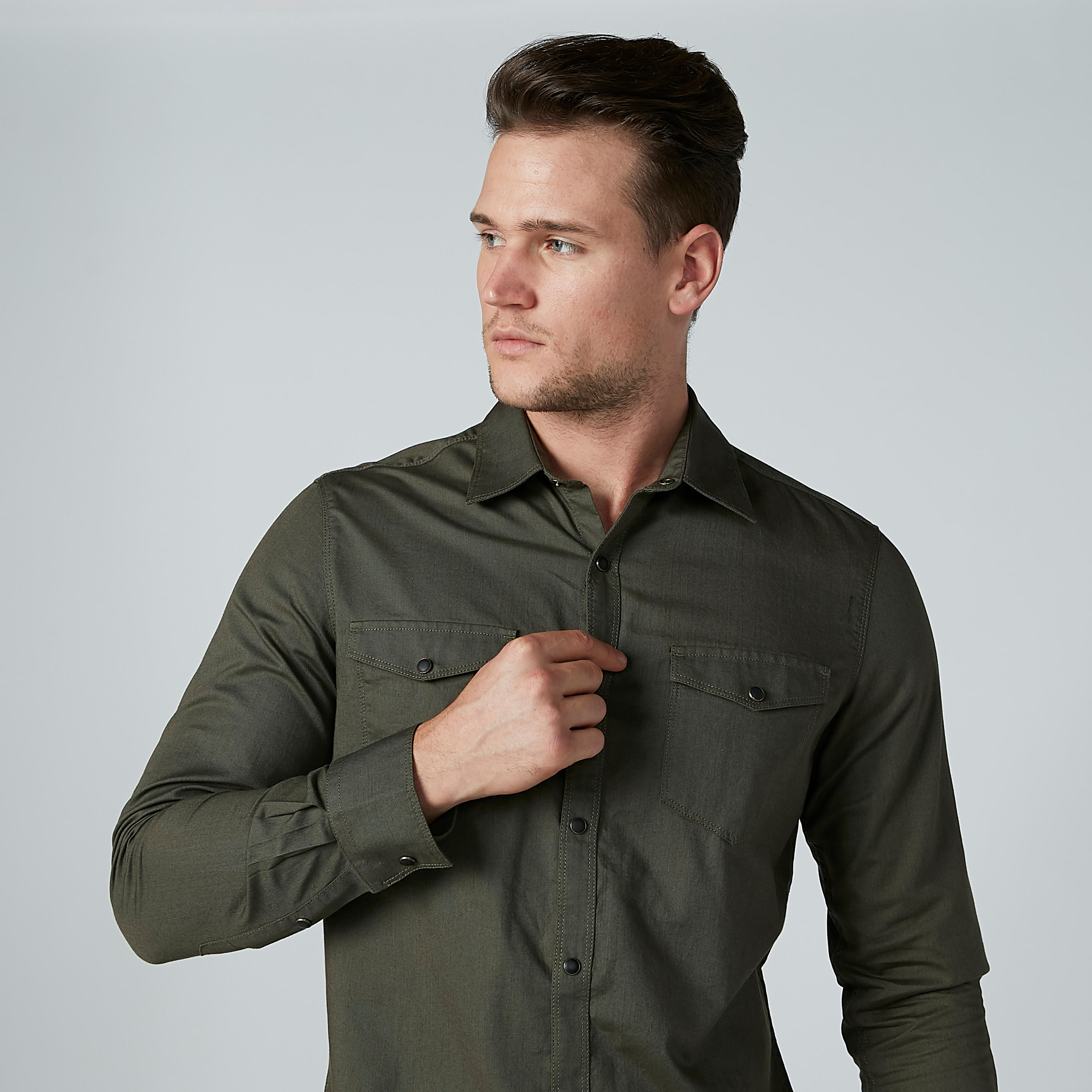 قميص سادة بأكمام طويلة وجيب على الصدر-men-clothing-shirts-image-3
