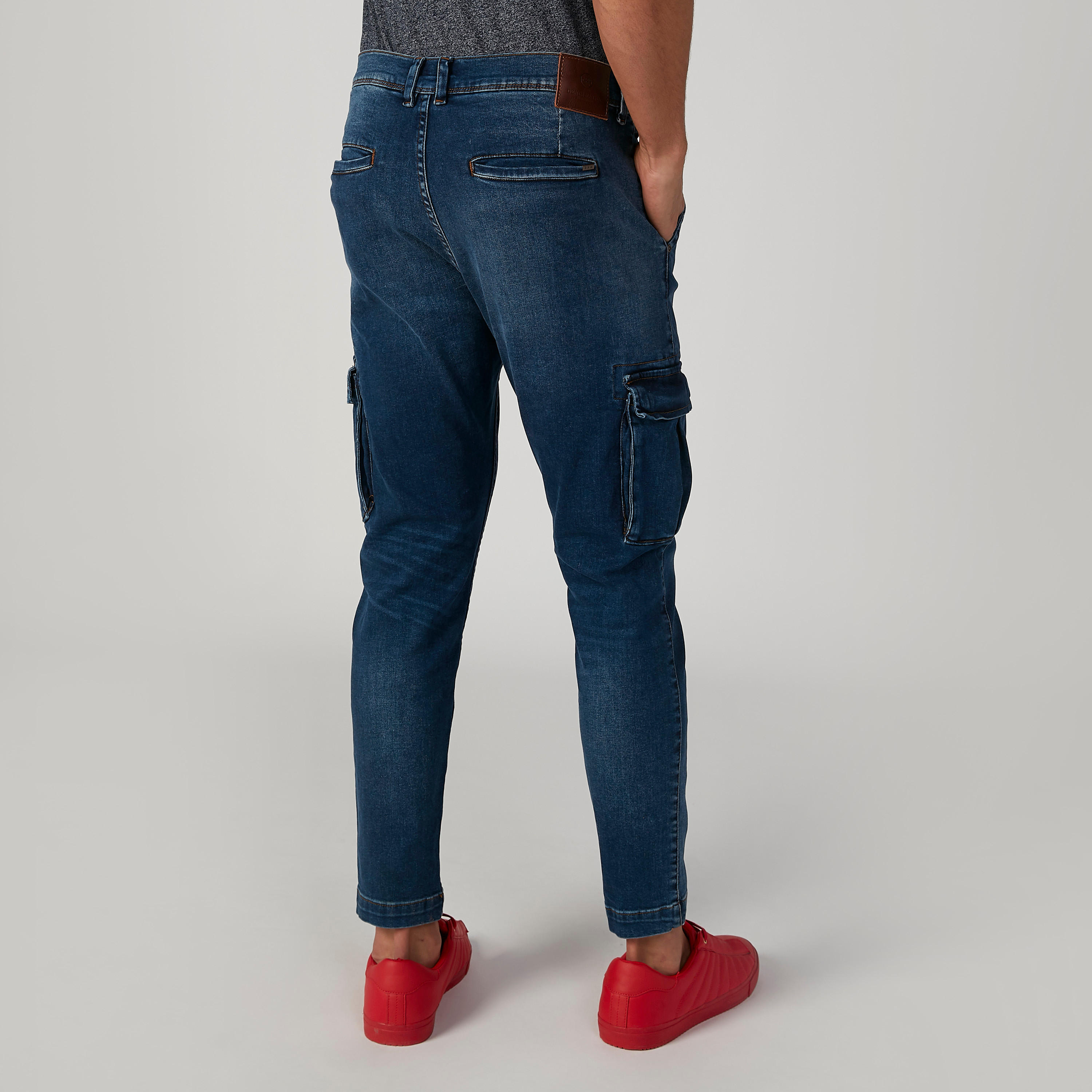 بنطلون جينز مستدام سليم سادة بخصر منخفض وجيوب -men-clothing-bottoms-jeans-image-4