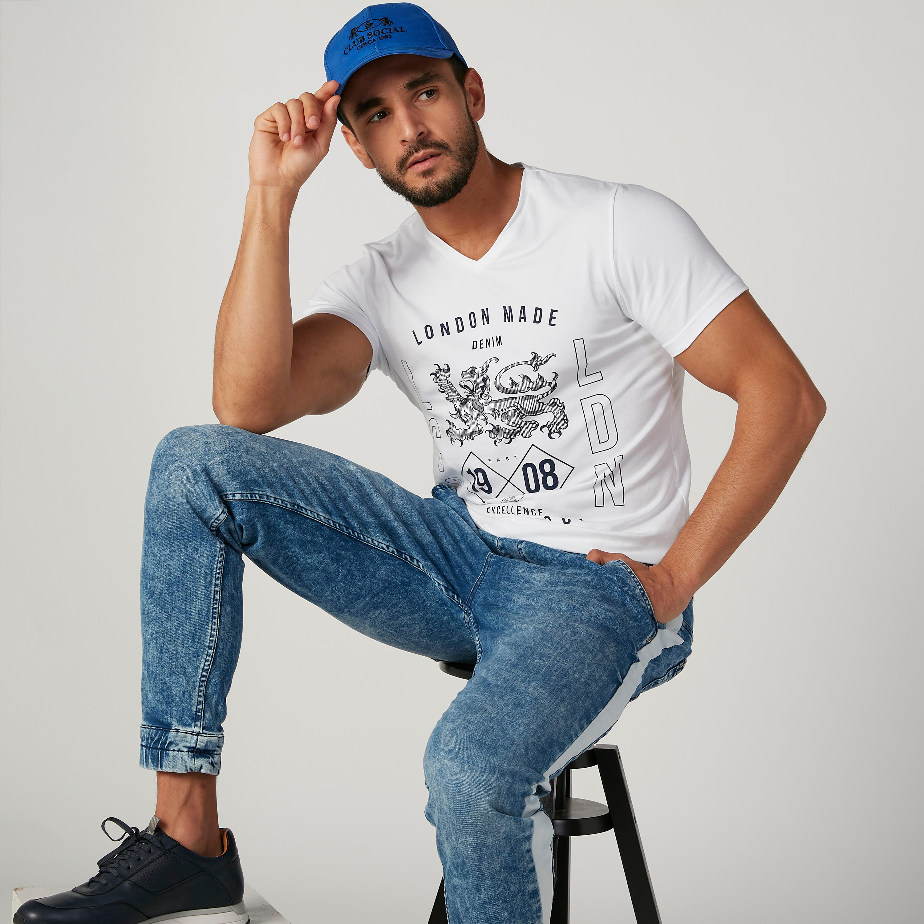 بنطلون رياضي مستدام دينم سليم بخصر منخفض-men-clothing-bottoms-joggers-image-4