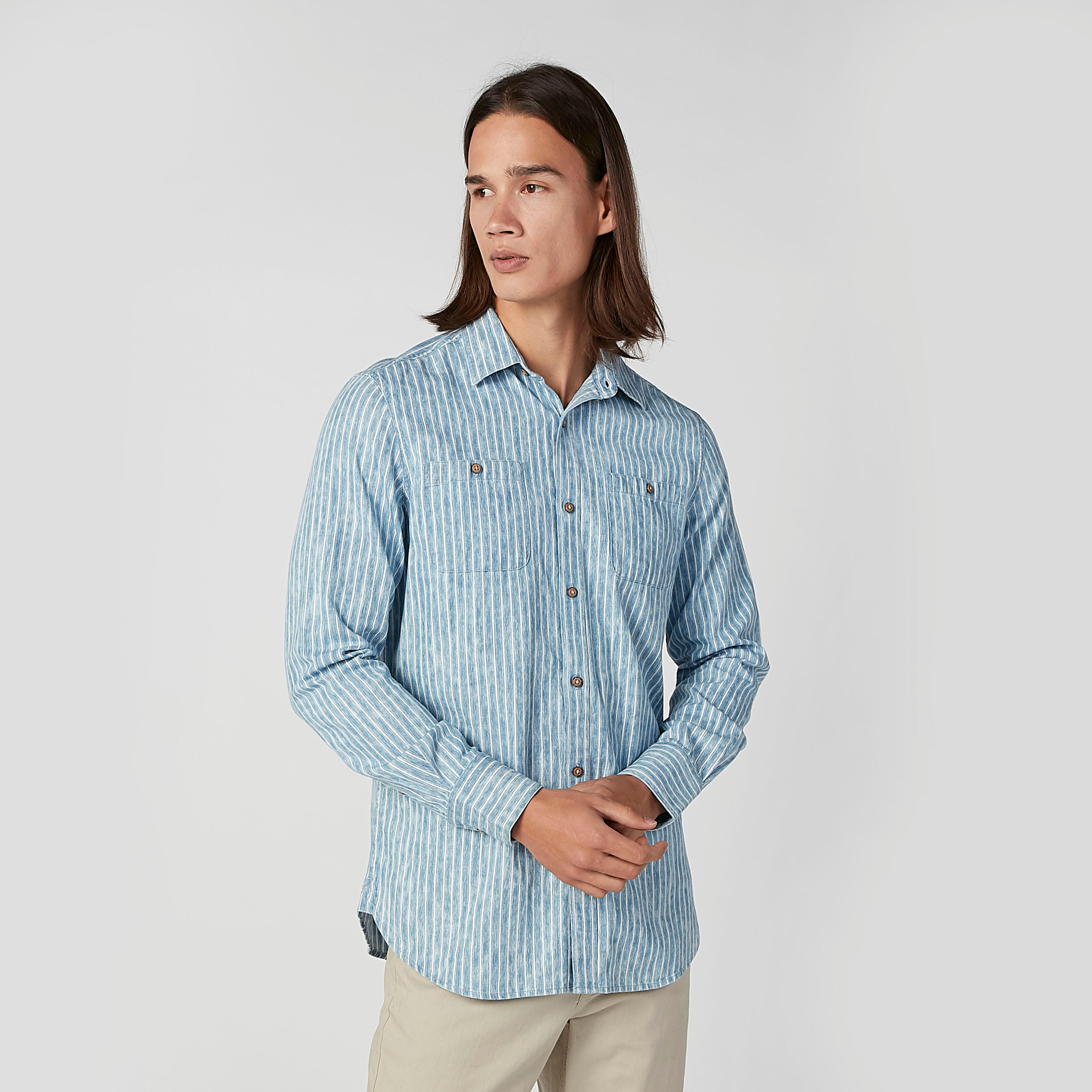 قميص كاروهات بقصّة سليم وأكمام طويلة وجيب على الصدر-men-clothing-shirts-image-1