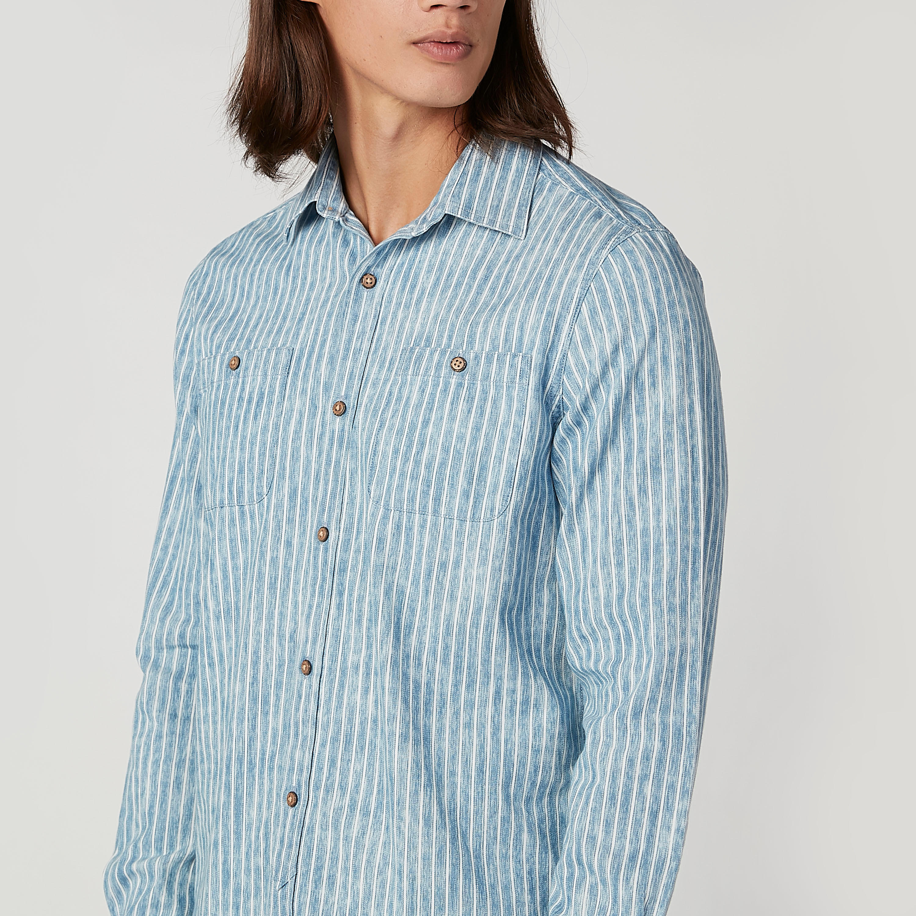 قميص كاروهات بقصّة سليم وأكمام طويلة وجيب على الصدر-men-clothing-shirts-image-3